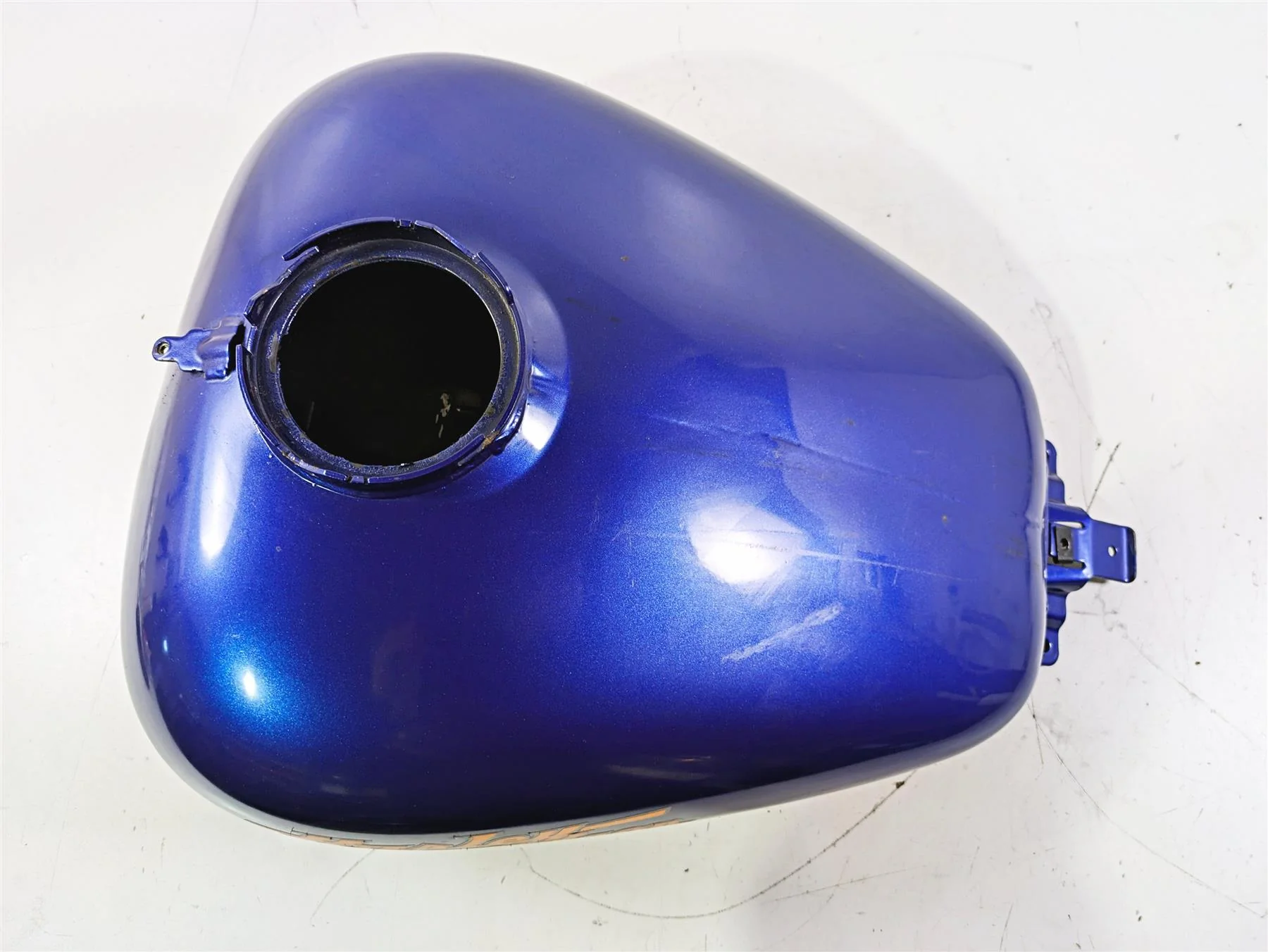 2016 Harley Touring FLTRX Road Glide Fuel Petrol Gas Tank 61356-08 - Image 5