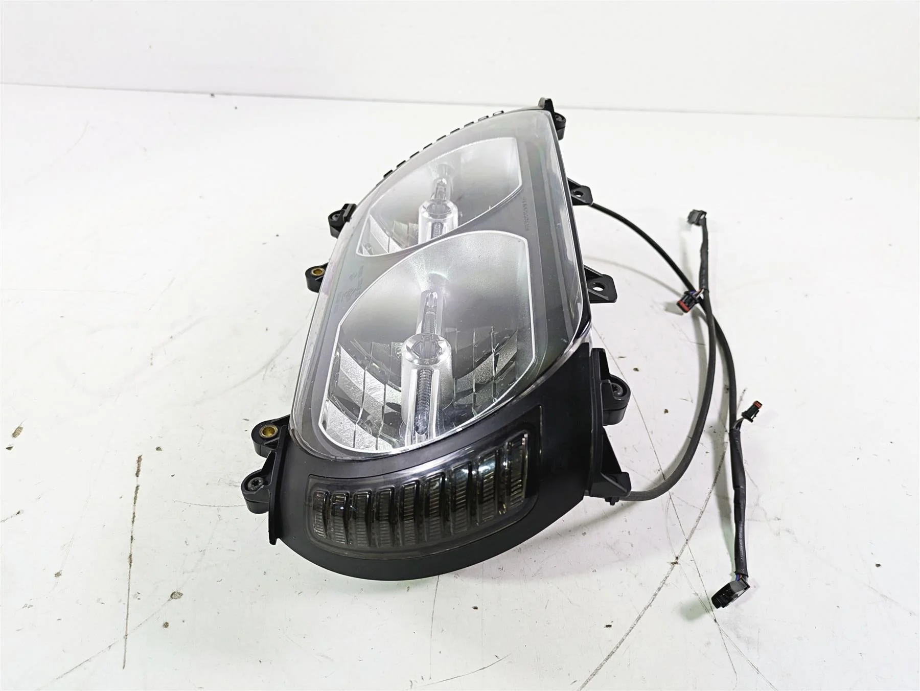 2016 Harley Touring FLTRX Road Glide Headlight Head Light Lamp 67700199 - Image 2