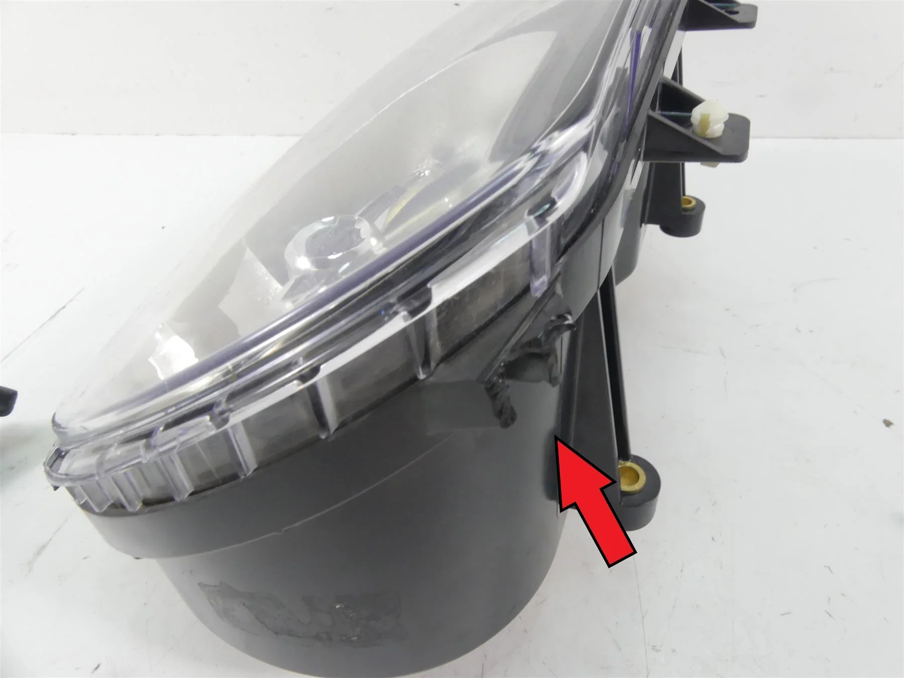 2016 Harley Touring FLTRX Road Glide Headlight Head Light Set 19K -Read 67700199 - Image 3