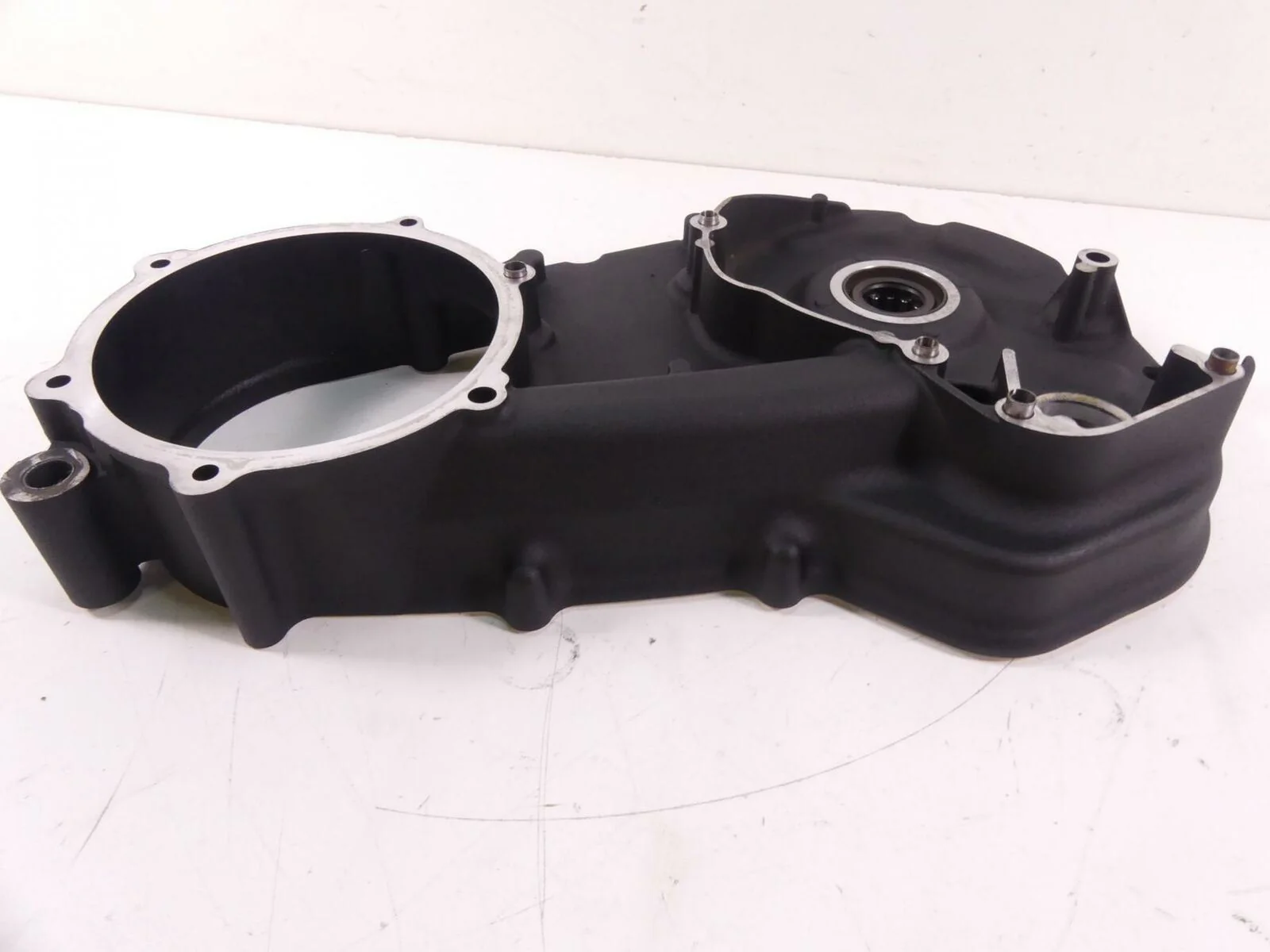 2016 Harley Touring FLTRX Road Glide Inner Primary Drive Clutch Cover 60677-07A - Image 2