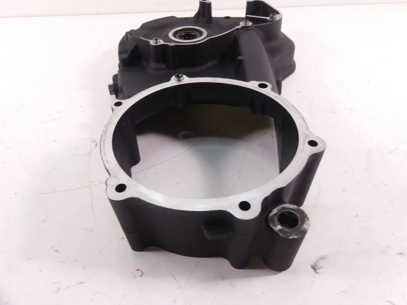 2016 Harley Touring FLTRX Road Glide Inner Primary Drive Clutch Cover 60677-07A - Image 3
