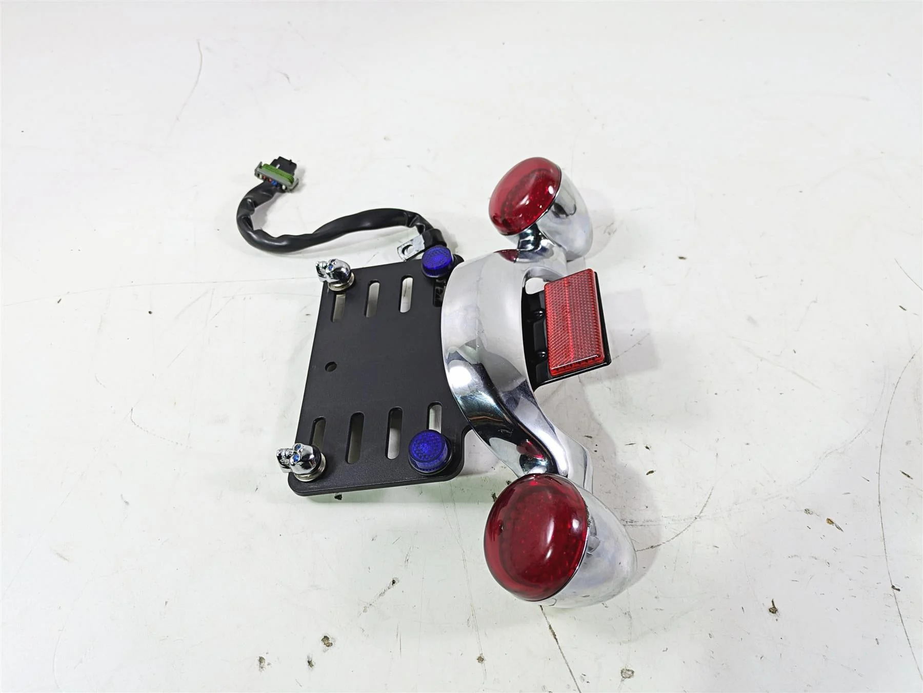 2016 Harley Touring FLTRX Road Glide Rear Blinker Bar Turn Signal 73309-10 - Image 2
