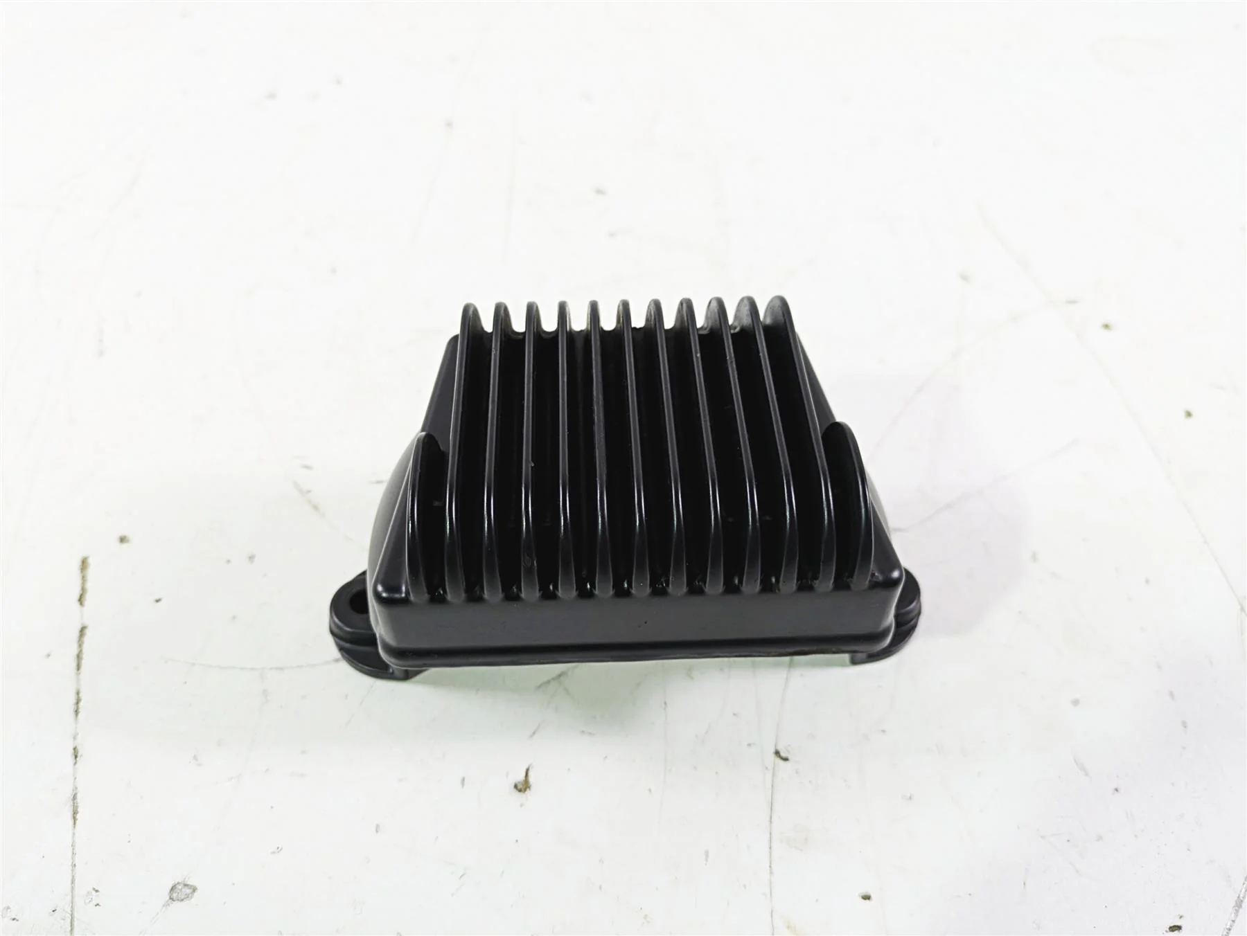 2016 Harley Touring FLTRX Road Glide Rectifier Voltage Regulator 74505-09A - Image 3