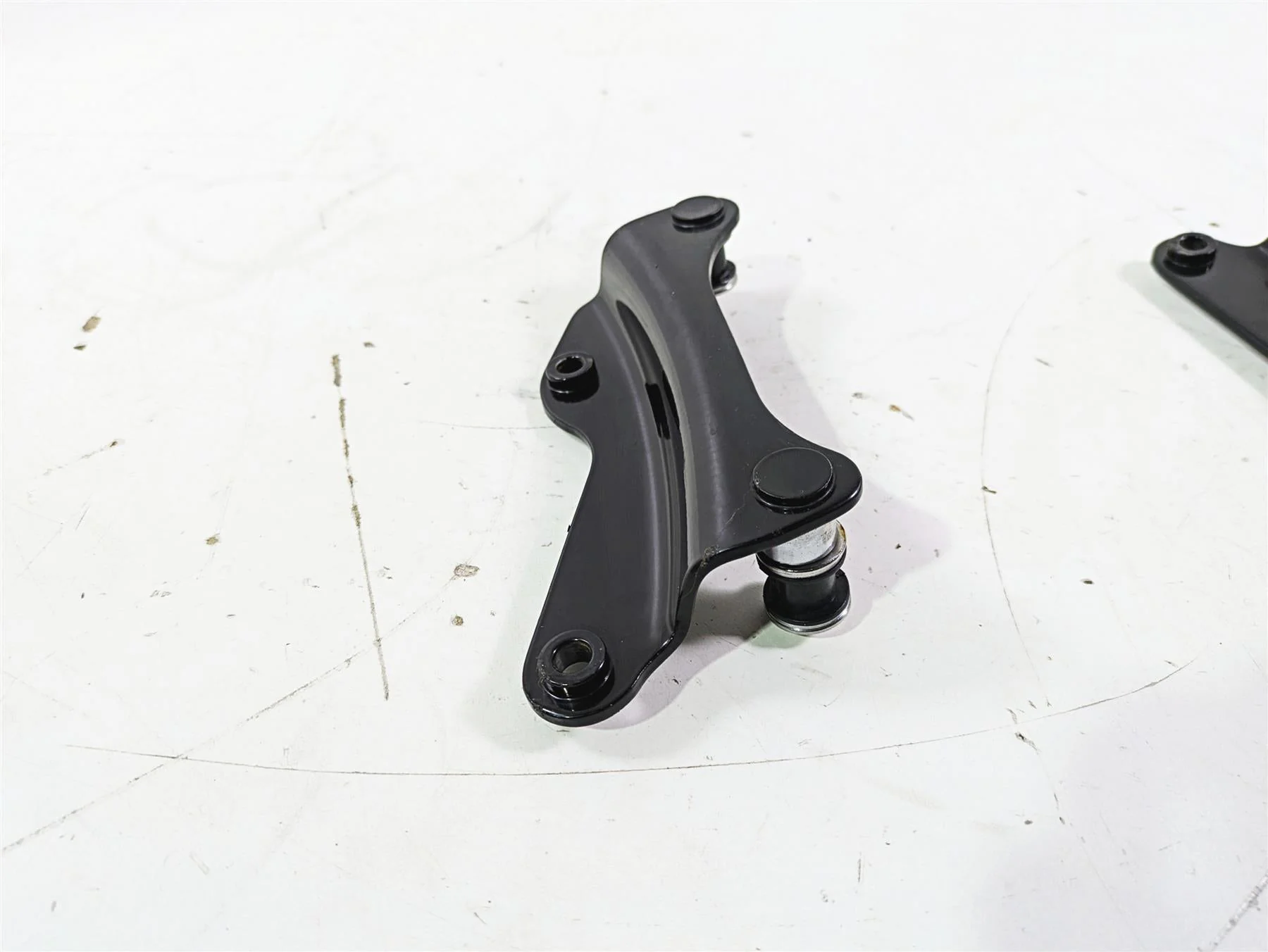 2016 Harley Touring FLTRX Road Glide Sissy Bar Mounts Quick Release 52300353 - Image 11