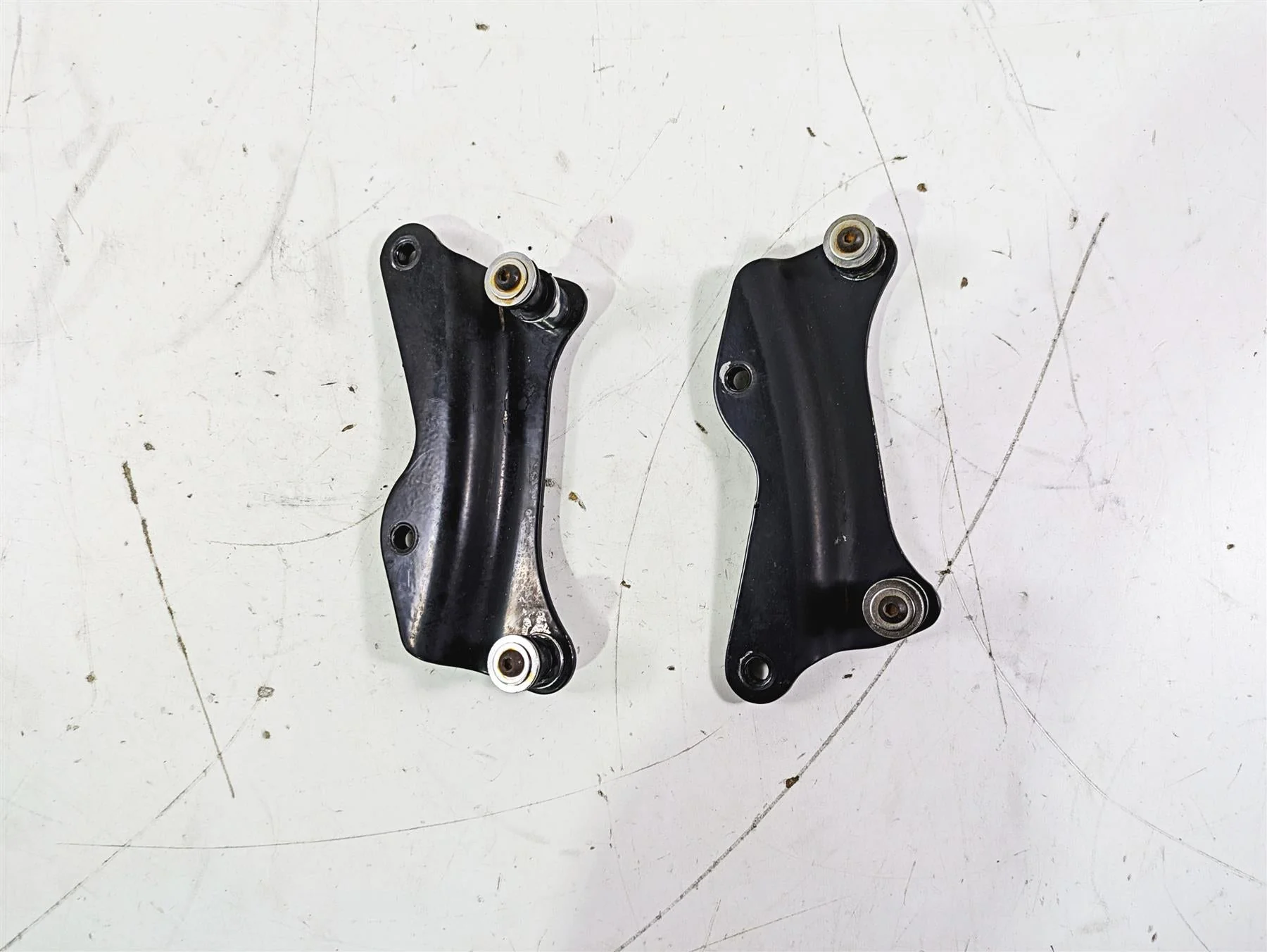 2016 Harley Touring FLTRX Road Glide Sissy Bar Mounts Quick Release 52300353 - Image 4