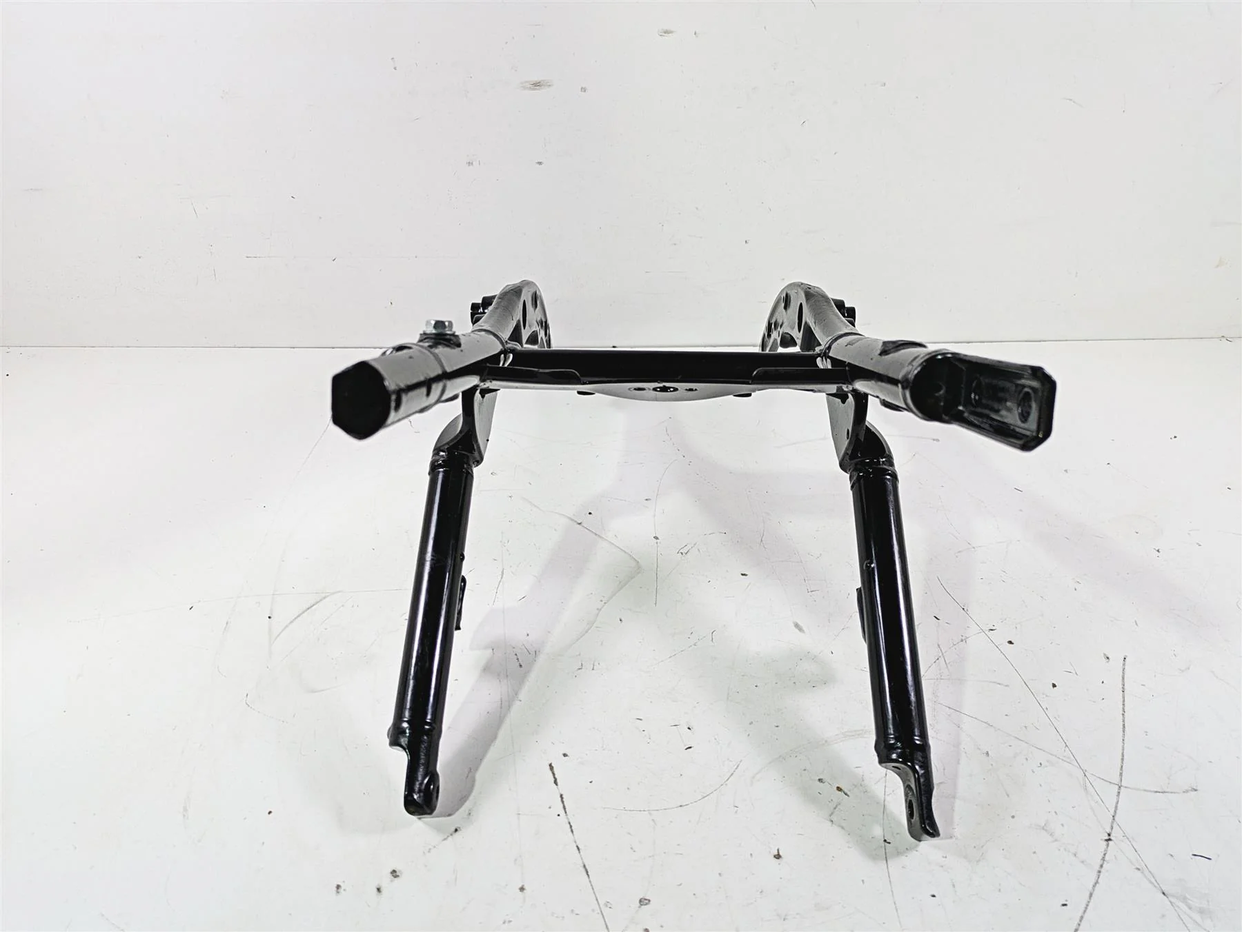 2016 Harley Touring FLTRX Road Glide Subframe Sub Frame 48079-09BHP - Image 4