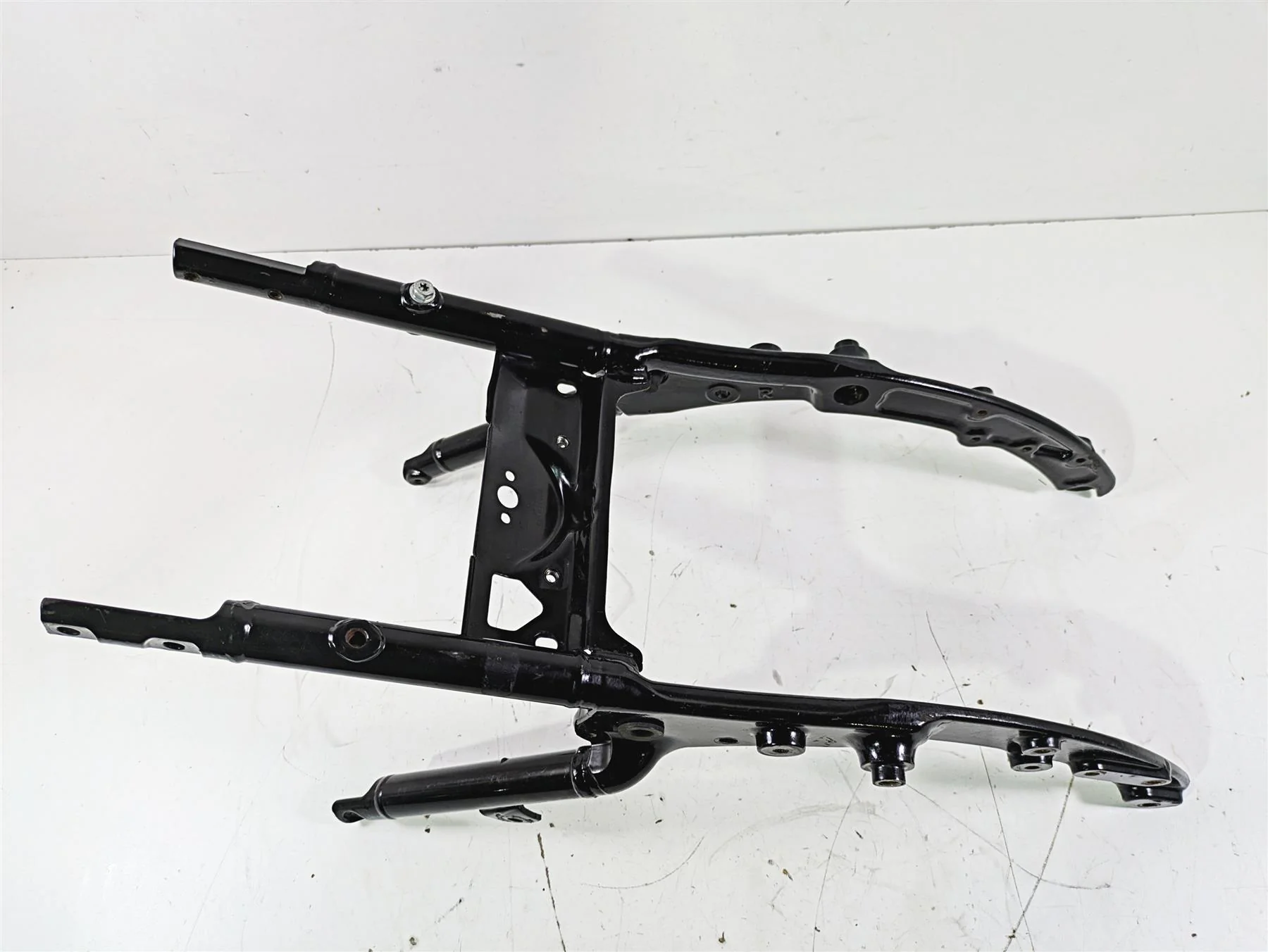 2016 Harley Touring FLTRX Road Glide Subframe Sub Frame 48079-09BHP - Image 5