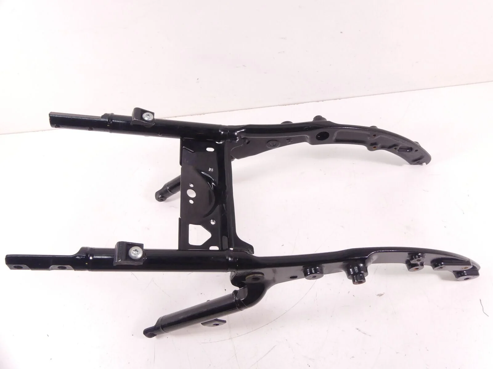 2016 Harley Touring FLTRX Road Glide Subframe Sub Frame Rear Back 48079-09BHP - Image 5