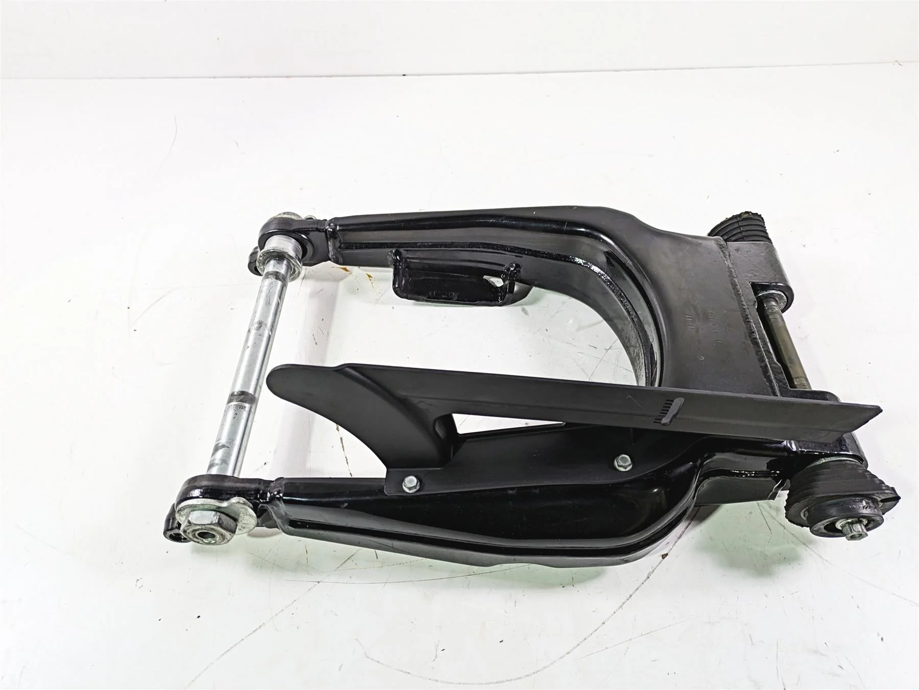 2016 Harley Touring FLTRX Road Glide Swingarm Swing Arm 47549-09A - Image 5