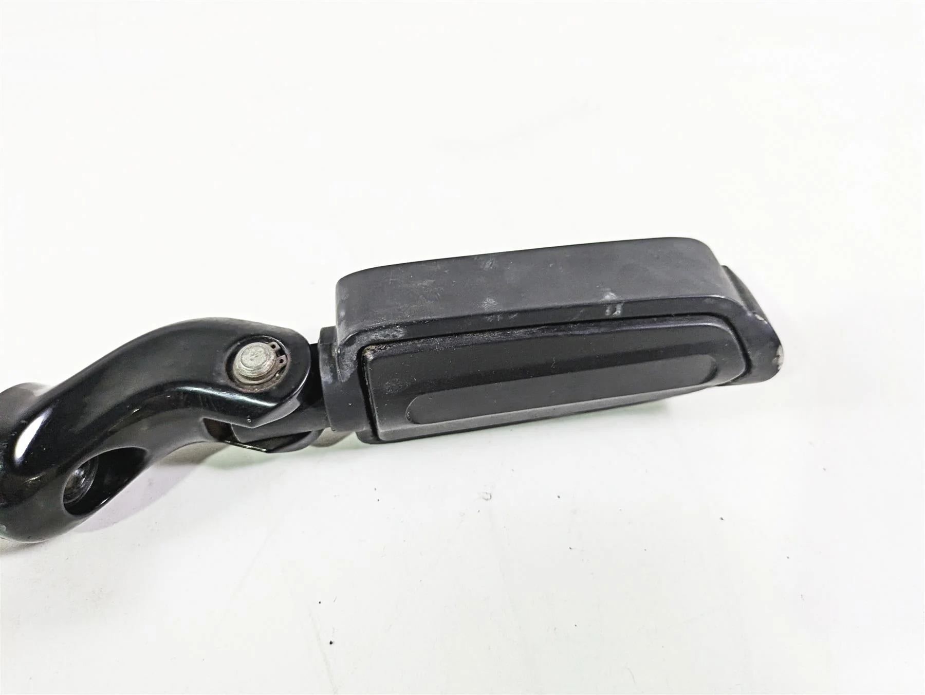 2016 Harley VRSCDX Night Rod Front Rider Footpeg Mount Set 54046-12 - Image 6