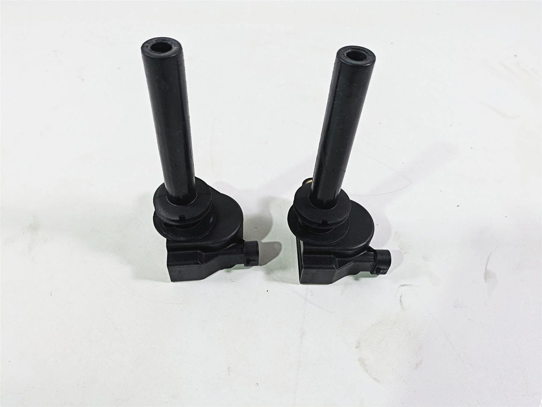 2016 Harley VRSCDX Night Rod Ignition Coil Set 32477-01A - Image 4