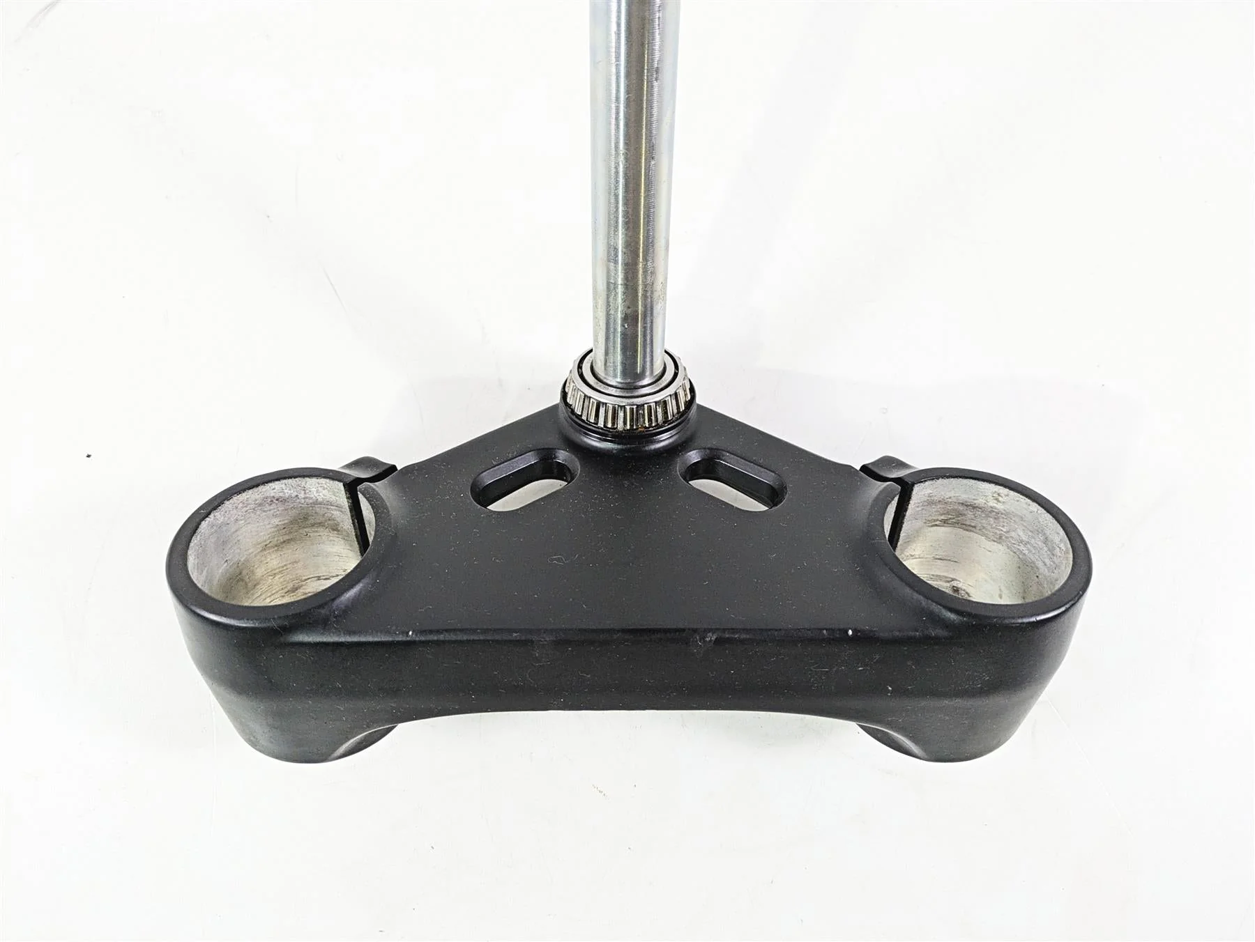 2016 Harley VRSCDX Night Rod Lower Triple Tree Steering Clamp 45900019 - Image 3