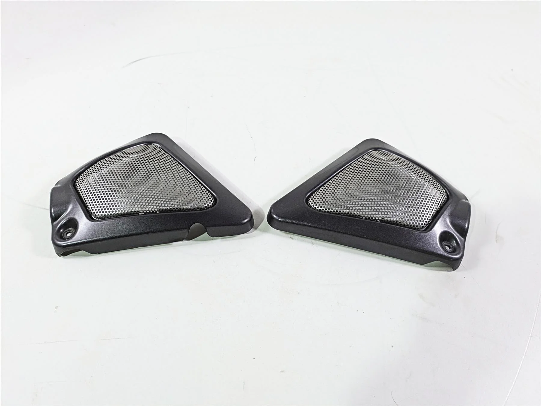 2016 Harley VRSCDX Night Rod Neck Cover Fairing Set 66297-07 66296-07 - Image 12
