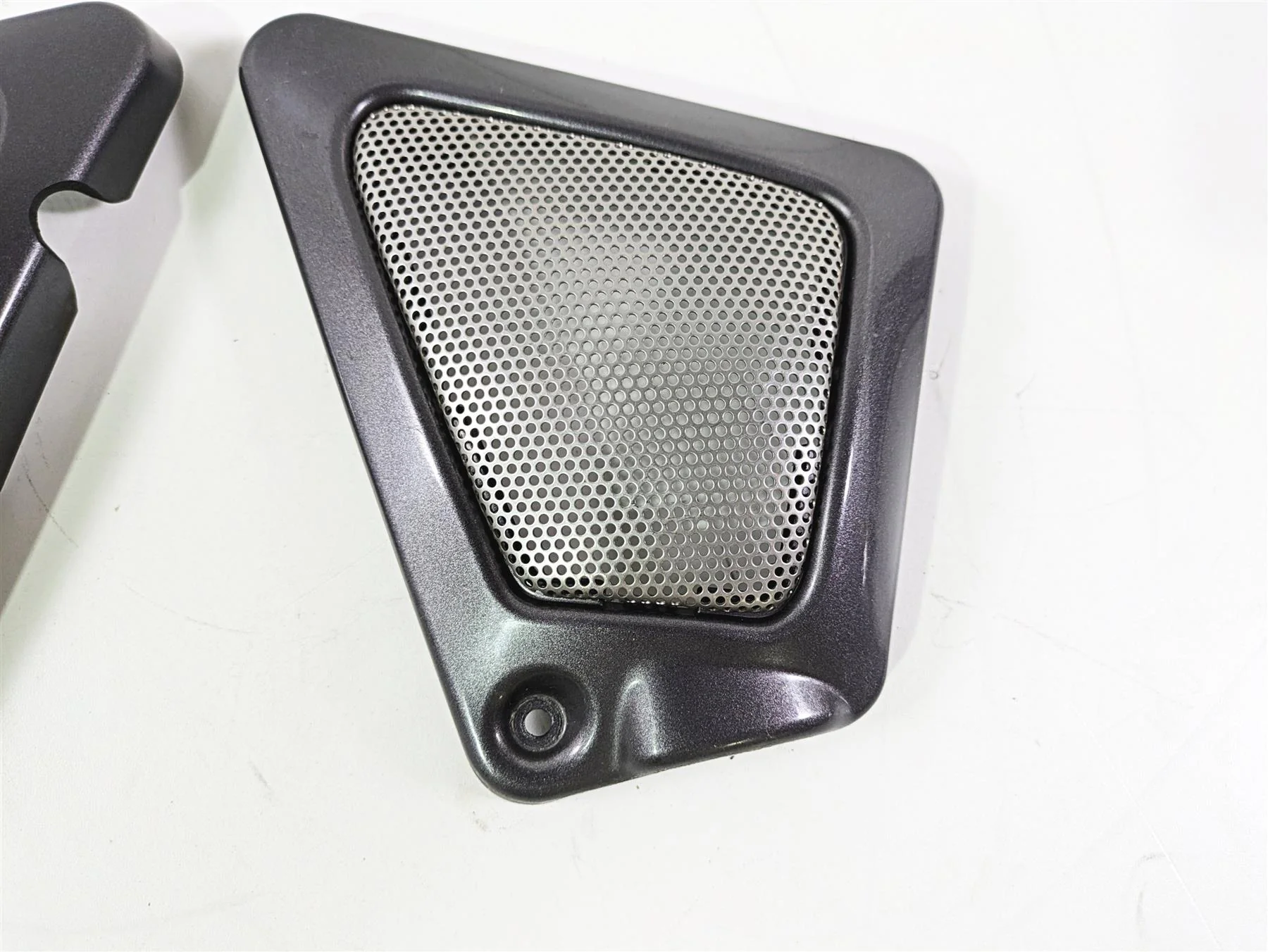 2016 Harley VRSCDX Night Rod Neck Cover Fairing Set 66297-07 66296-07 - Image 5