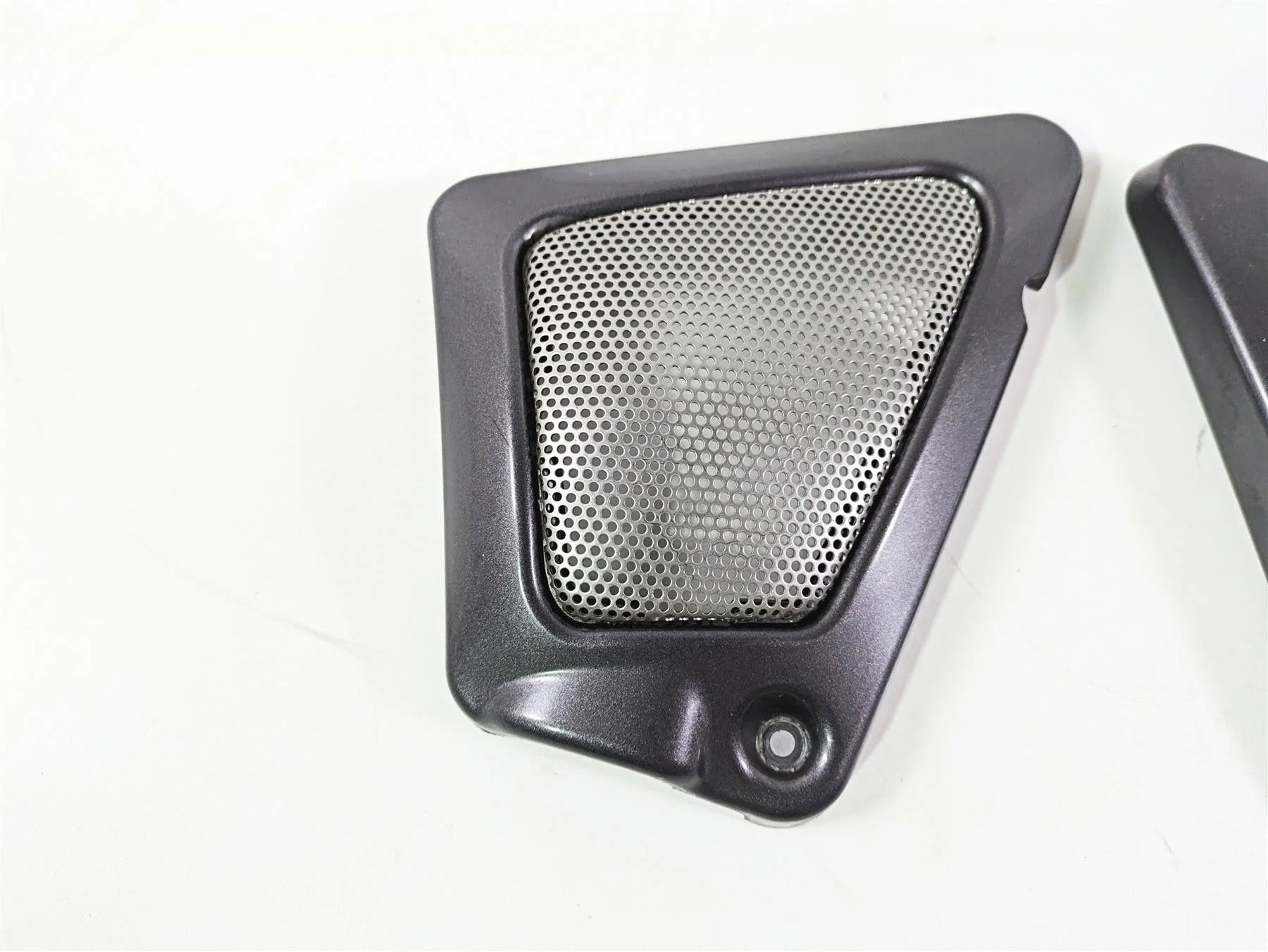 2016 Harley VRSCDX Night Rod Neck Cover Fairing Set 66297-07 66296-07 - Image 6