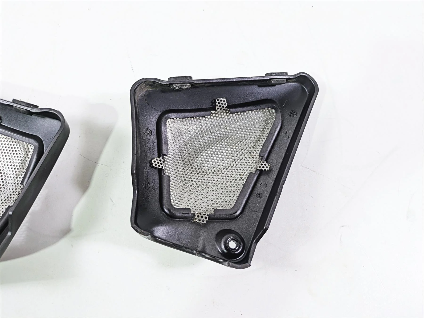 2016 Harley VRSCDX Night Rod Neck Cover Fairing Set 66297-07 66296-07 - Image 7