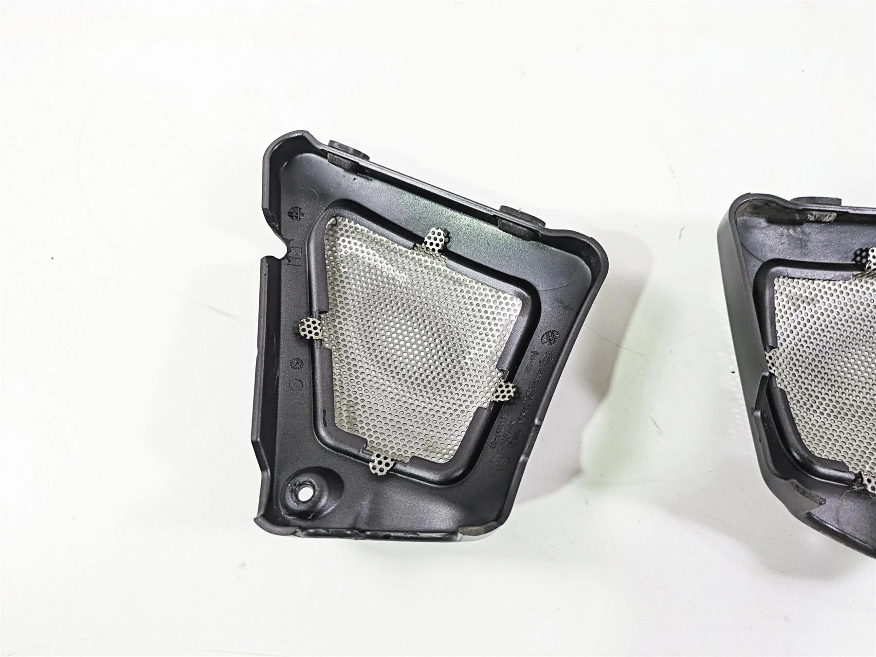 2016 Harley VRSCDX Night Rod Neck Cover Fairing Set 66297-07 66296-07 - Image 8