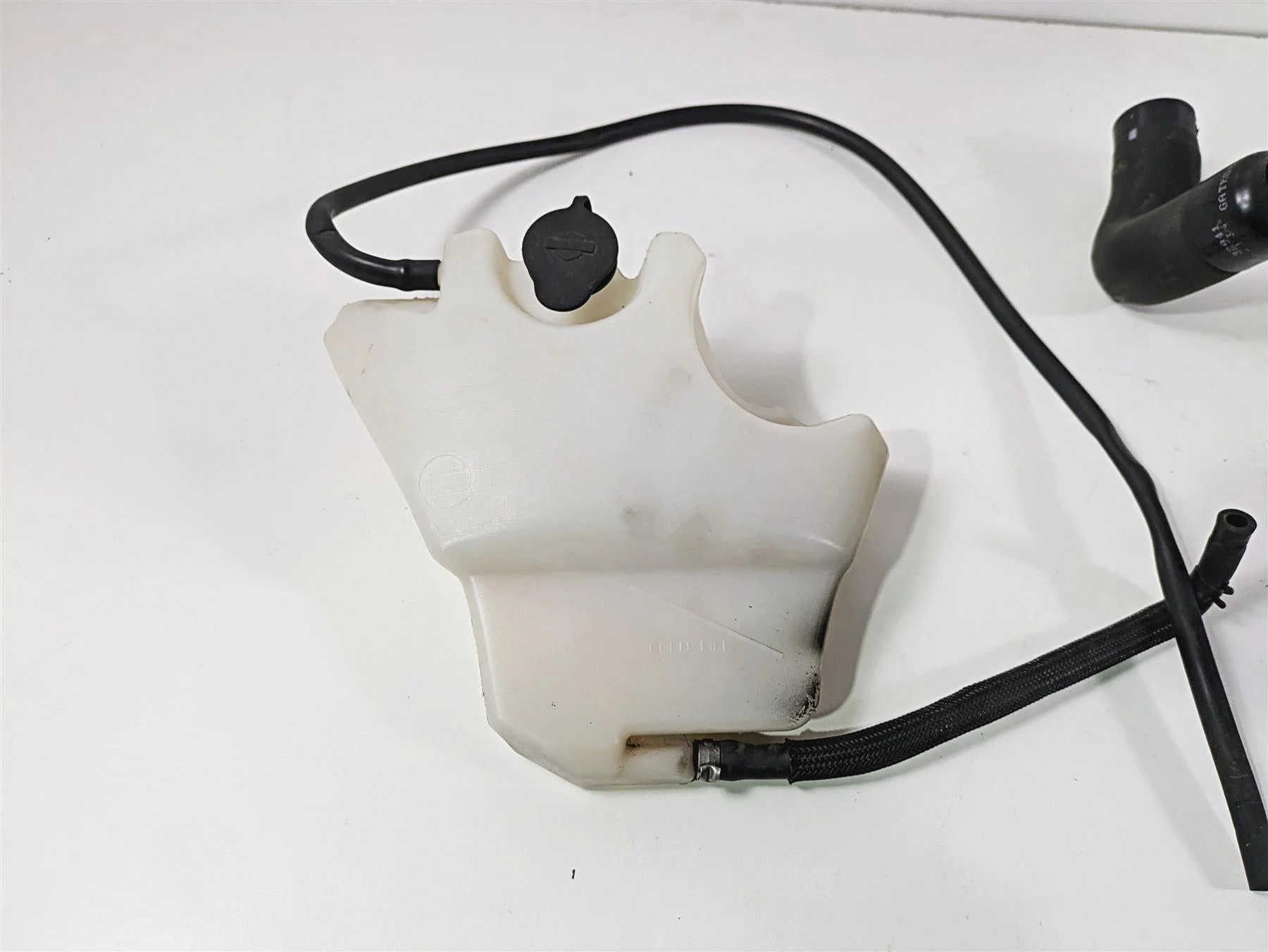2016 Harley VRSCDX Night Rod Radiator Fans Reservoir Hoses 26800027 - Image 4