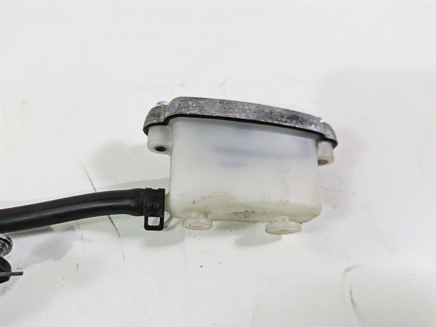 2016 Harley VRSCDX Night Rod Rear Brake Master Cylinder 44740-06A - Image 10