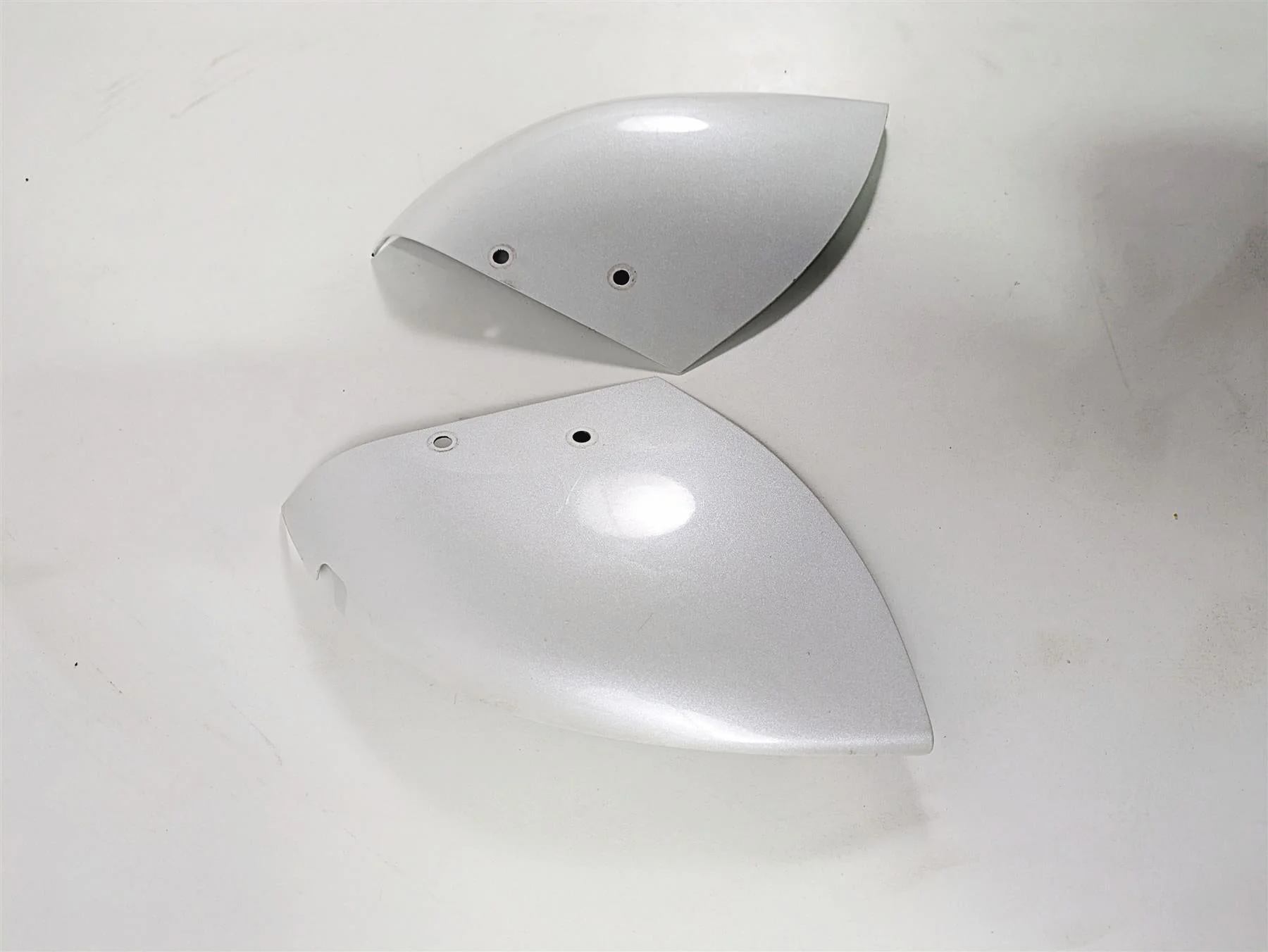 2016 Indian Chief Classic Front Fender Caliper Cover Set 1019540 1019539 - Image 2