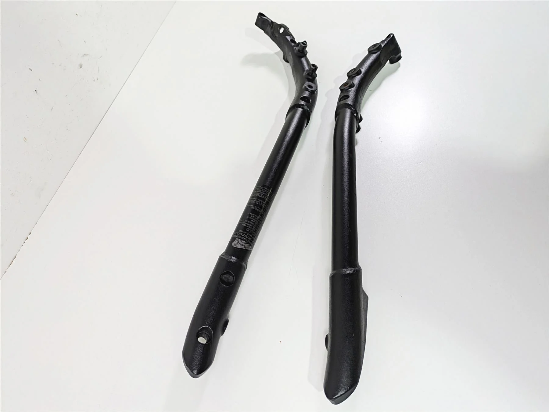 2016 Indian Chief Classic Front Frame Downtube Set 1018969 1018970 - Image 2