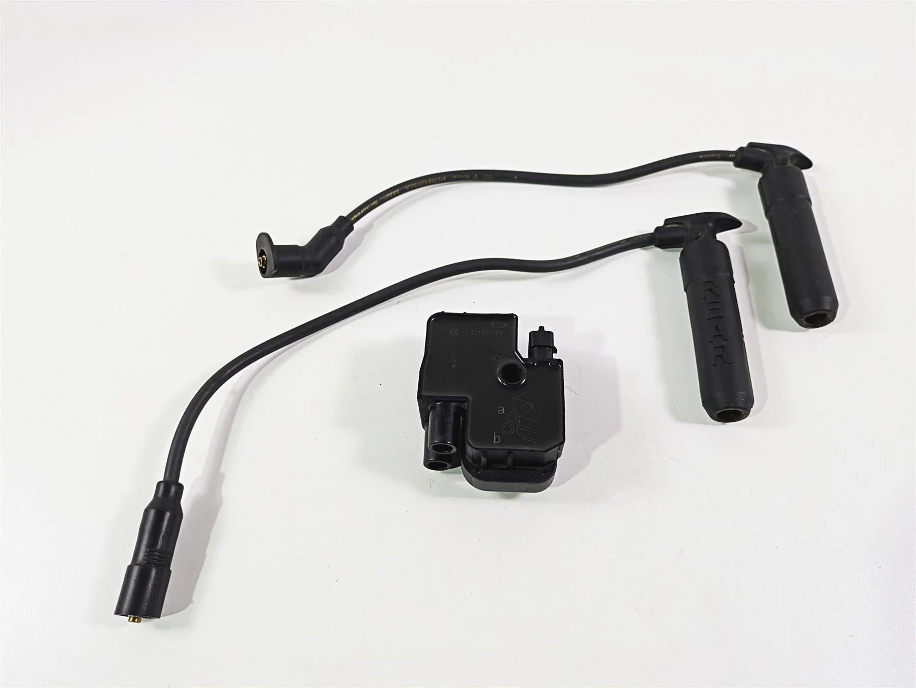 2016 Indian Chief Classic Ignition Coil & Wires Plugs Set 4010425 2876049