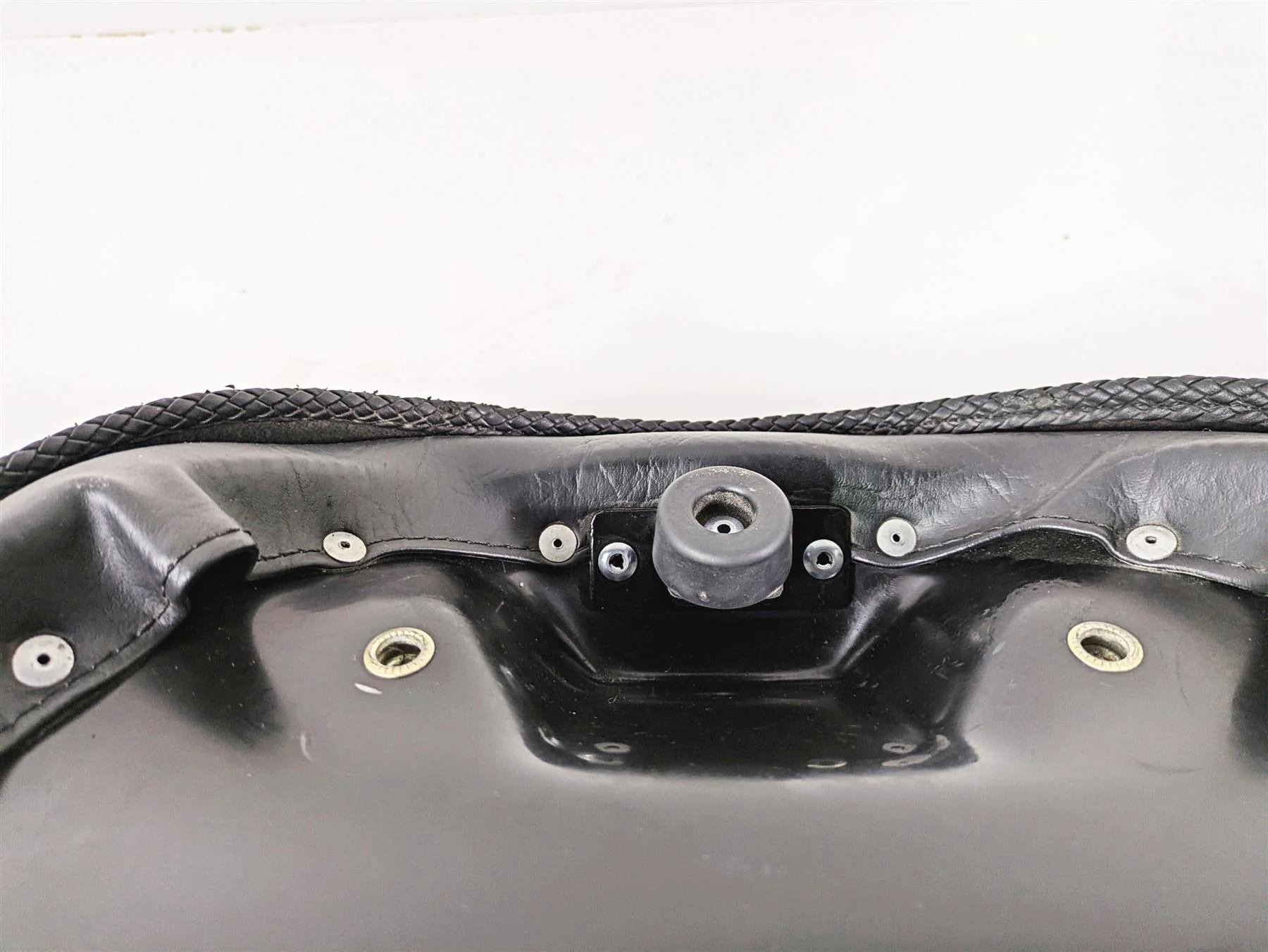 2016 Indian Chief Classic Mustang Solo Touring Seat Saddle Wide Studded  75362 - Image 11