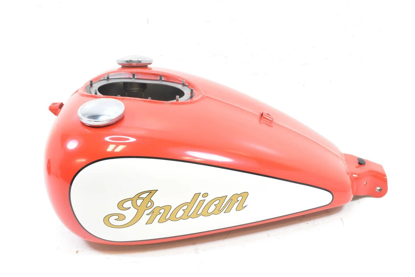 2016 Indian Chief Classic Nice Gas Fuel Petrol Tank - No Scratches 1021996-329