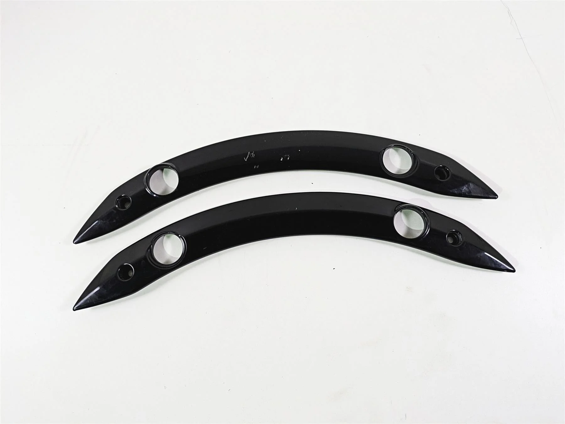 2016 Indian Chief Classic Rear Fender Side Struts Braces 5139599 5139598 - Image 3