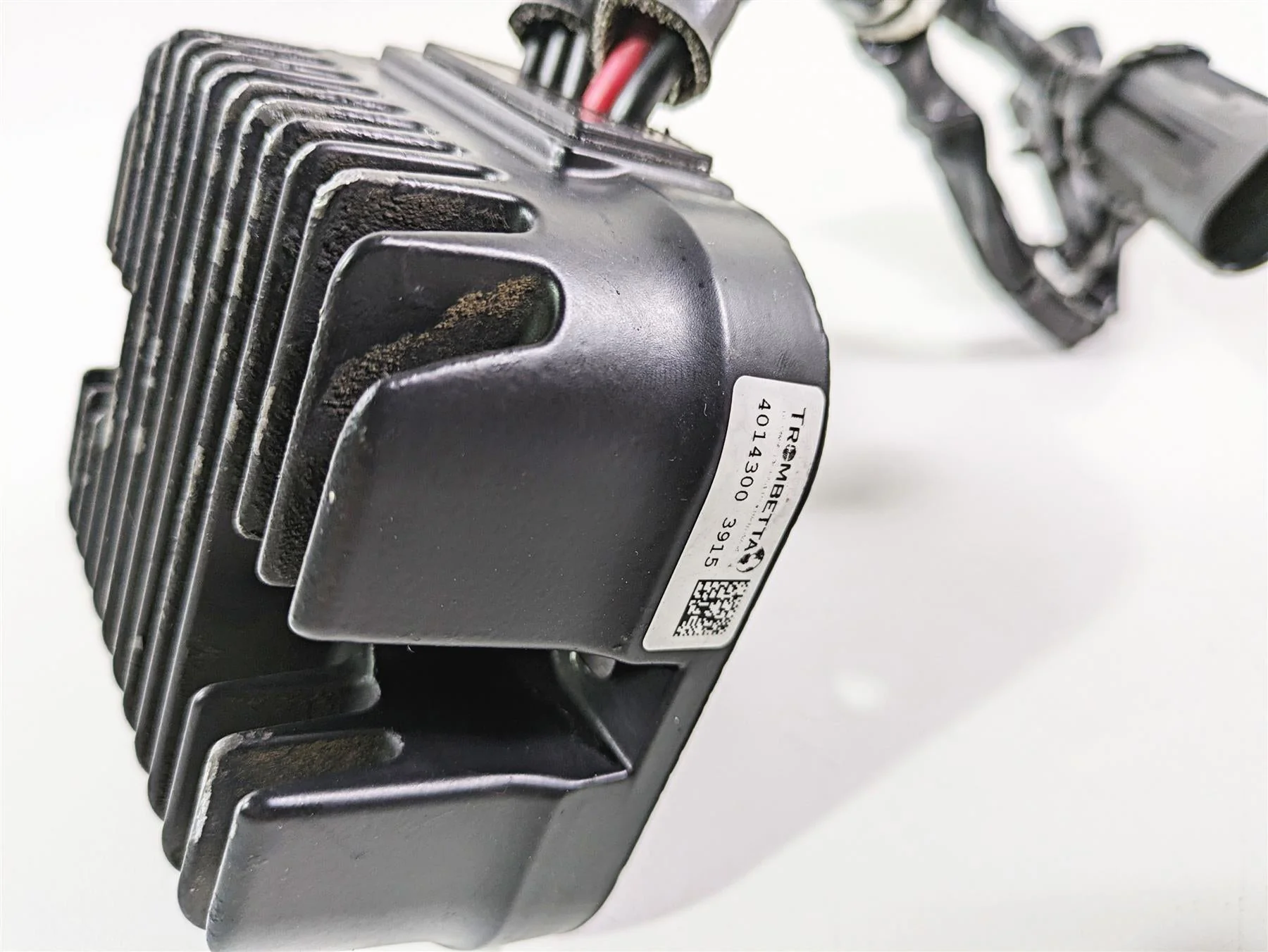 2016 Indian Chief Classic Rectifier Voltage Regulator 4014300 - Image 2
