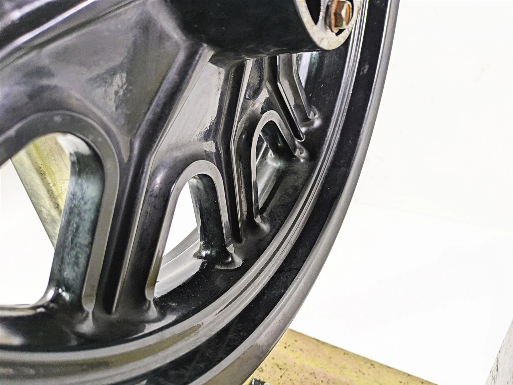2016 Indian Chief Classic Straight 16x3.5 Front Wheel Rim 1522505 - Image 7