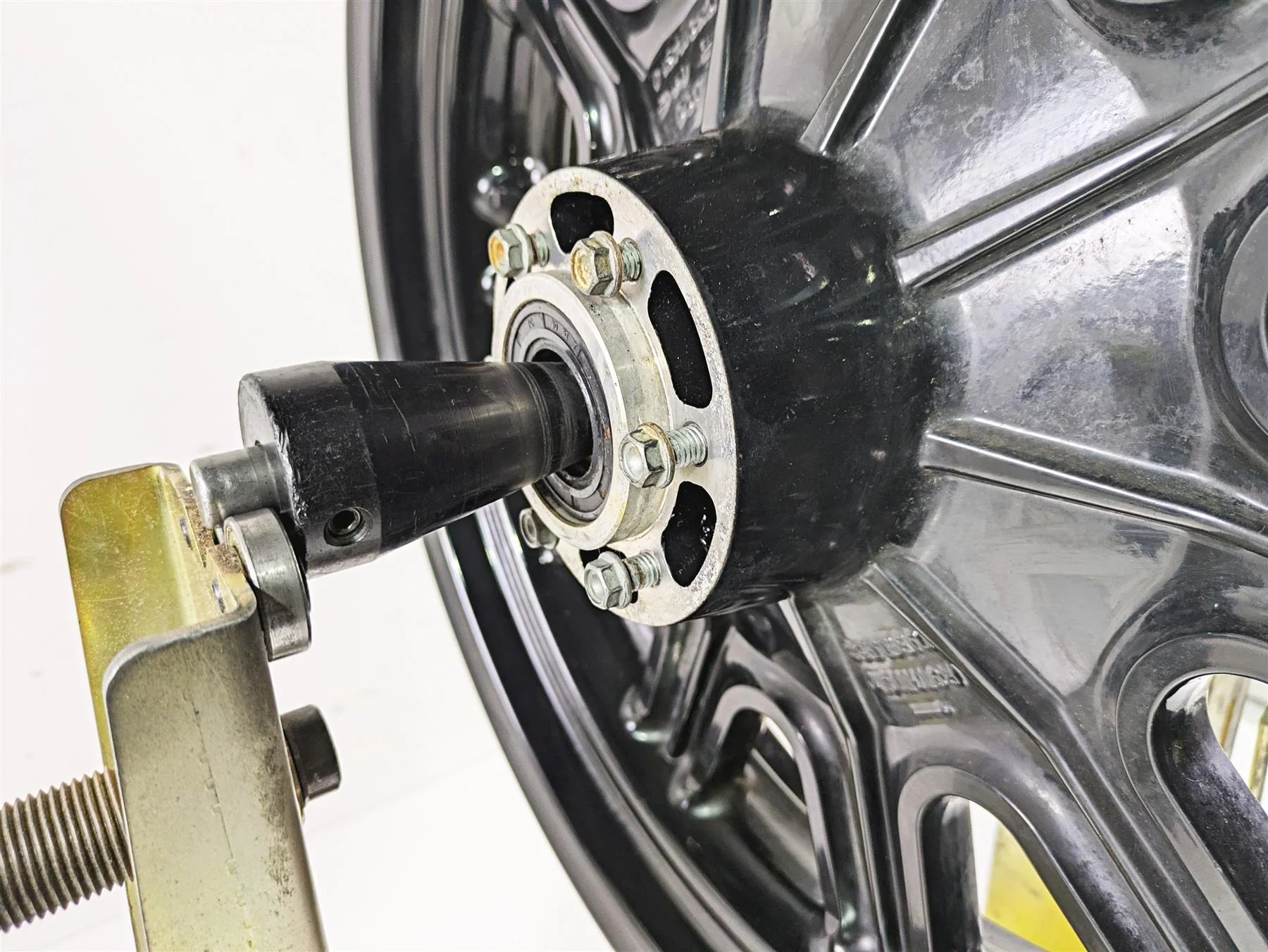 2016 Indian Chief Classic Straight 16x3.5 Front Wheel Rim 1522505 - Image 8