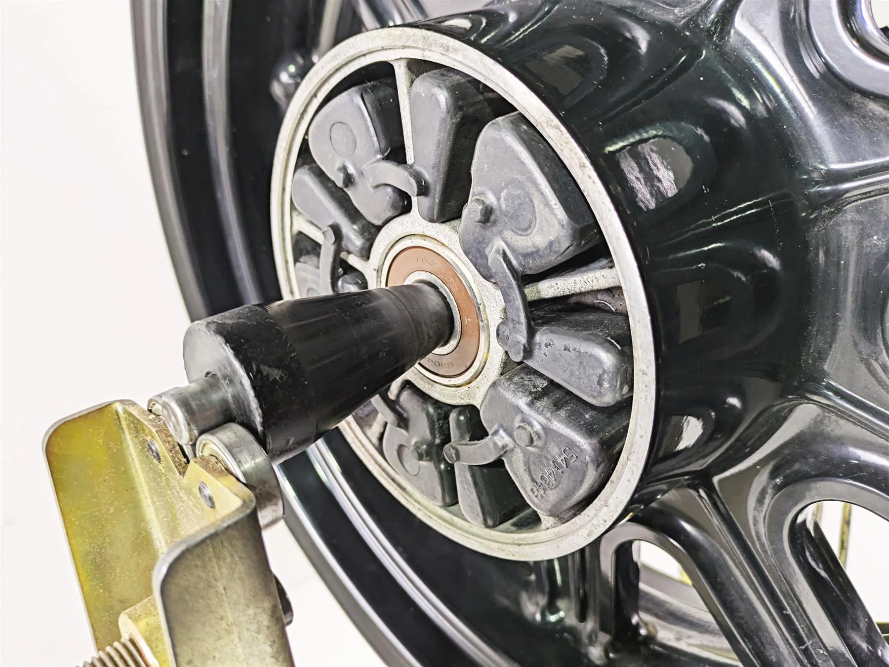 2016 Indian Chief Classic Straight 16x5 Rear Wheel Rim 1522506 - Image 5