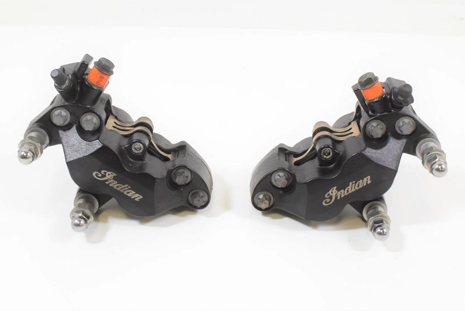 2016 Indian Chieftain 111ci  Front Brake Caliper & Pad SET 1912391-266