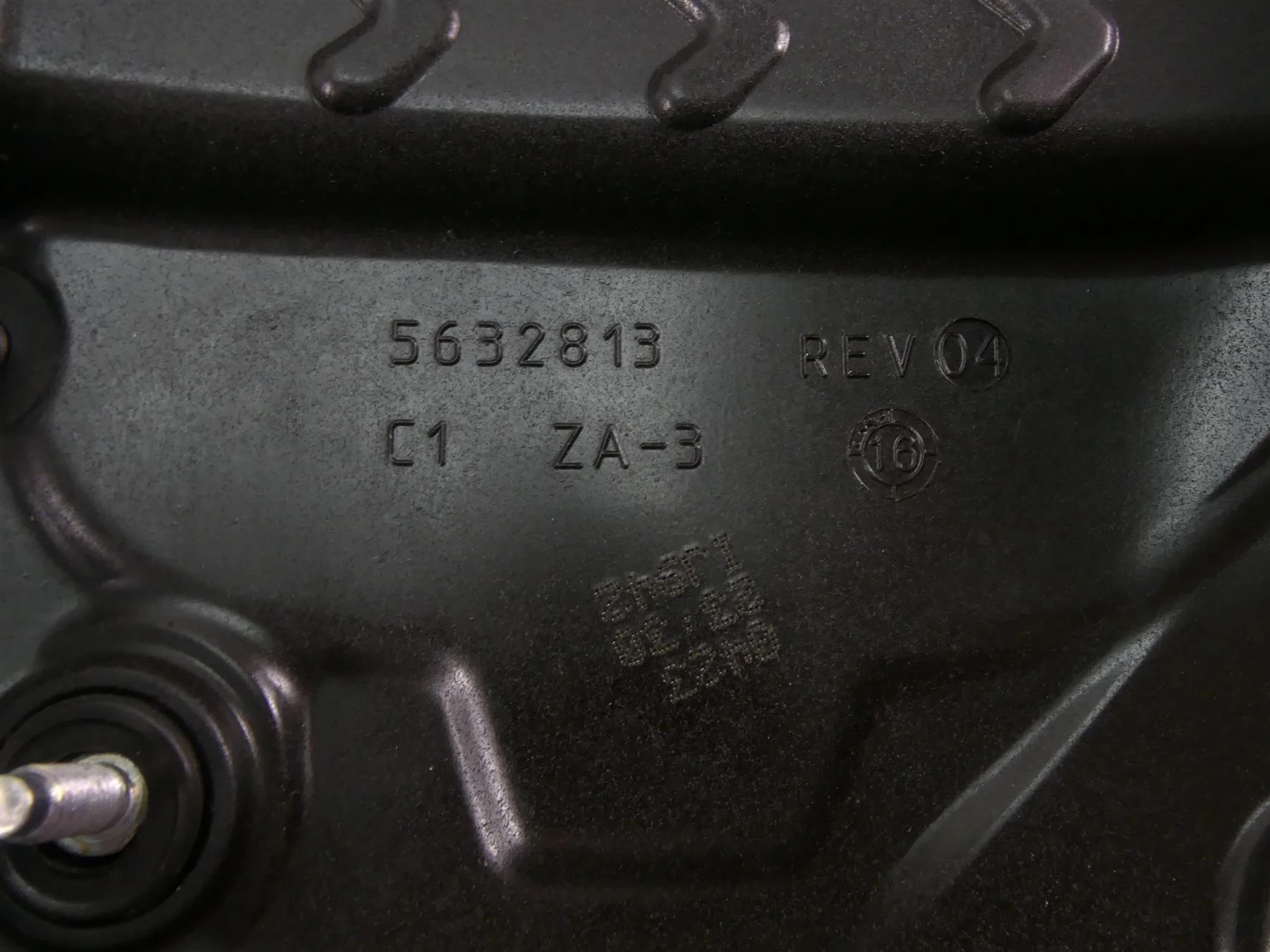 2016 Indian Chieftain Dark Horse Engine Cylinder Valve Rocker Cover Set 5632812 - Image 11