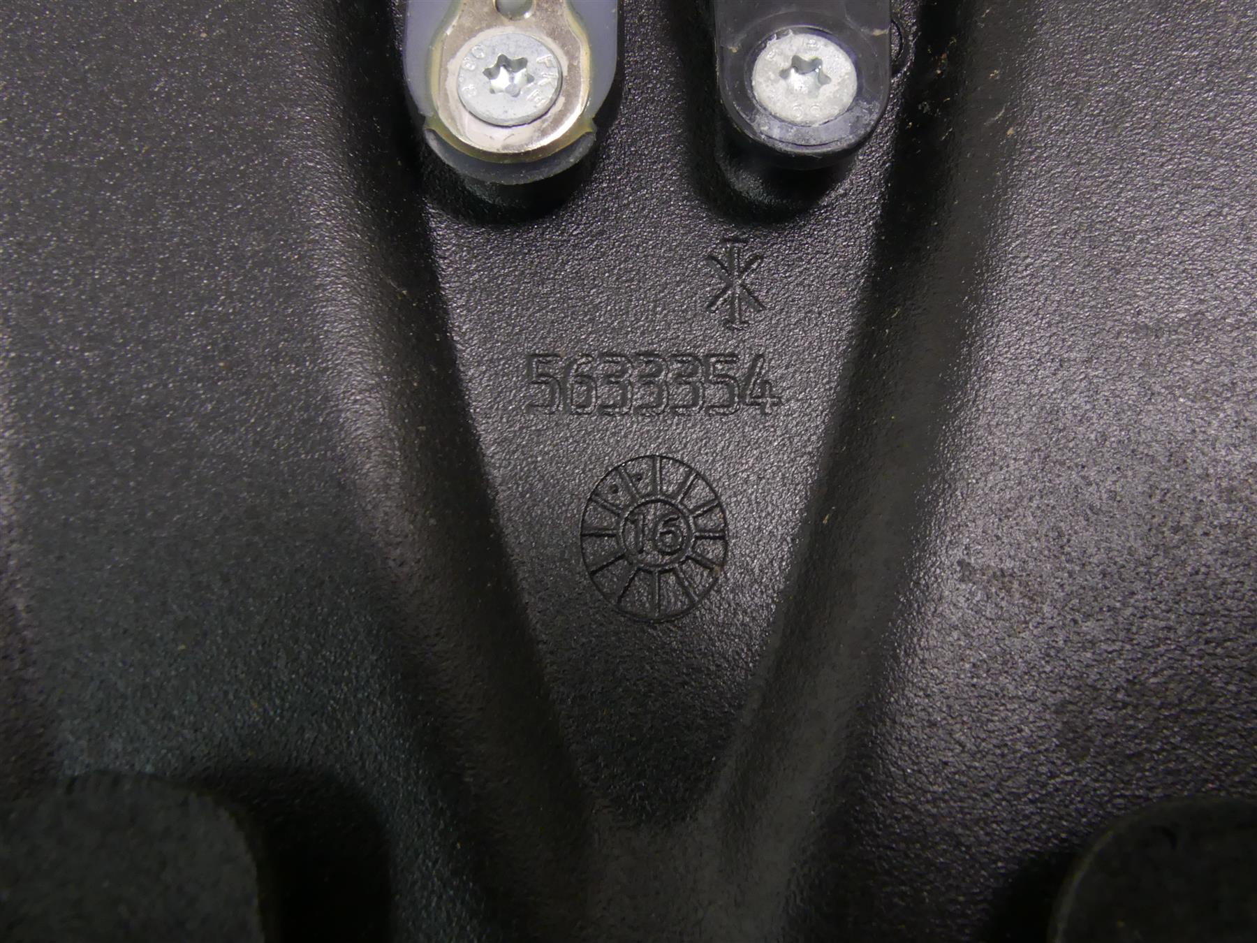 2016 Indian Chieftain Dark Horse Fuel Gas Petrol Tank Dash Cover Lock 5633354 - Image 12