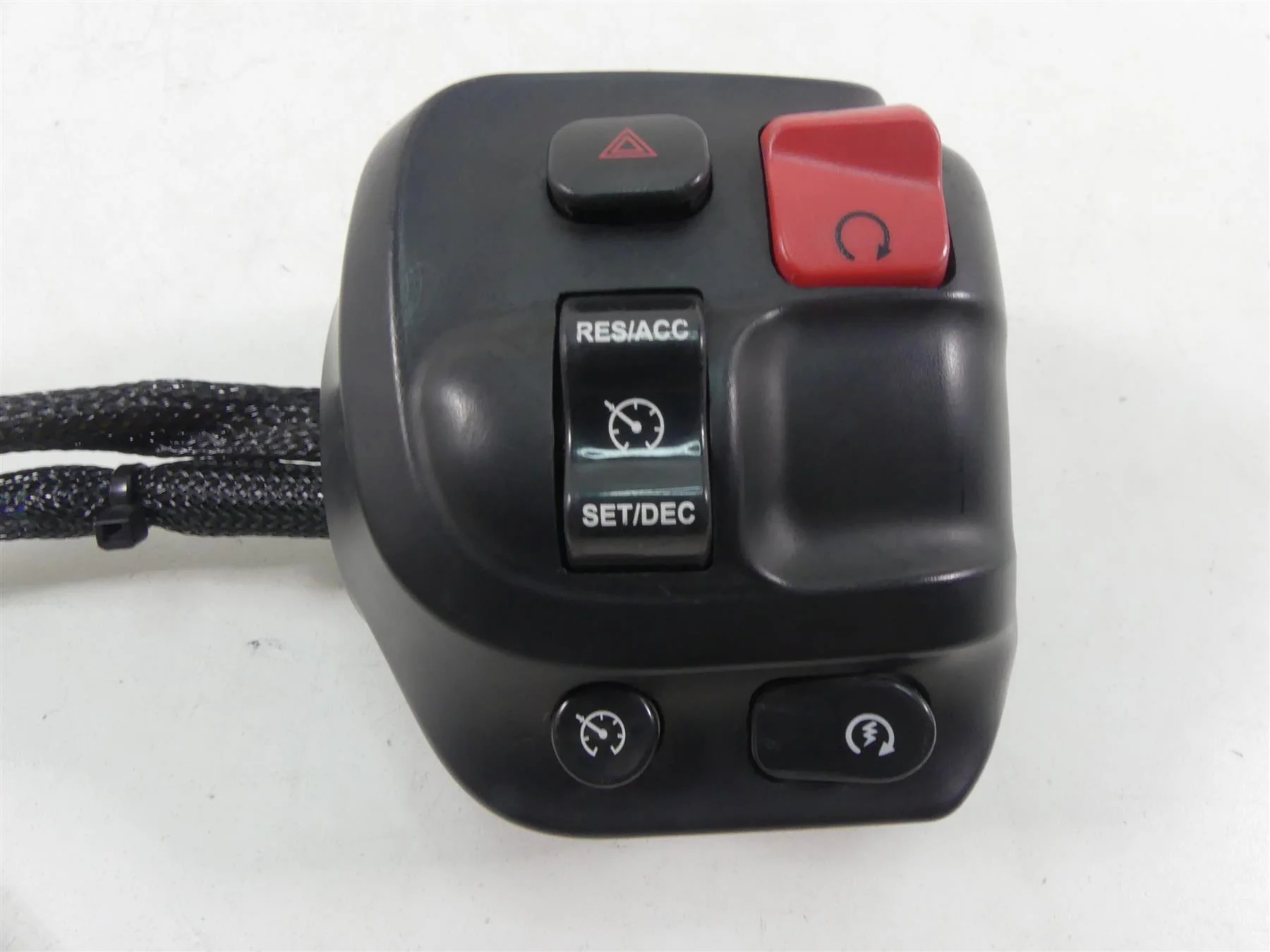 2016 Indian Chieftain Dark Horse Right Start Stop Cruise Control Switch 2413027 - Image 2