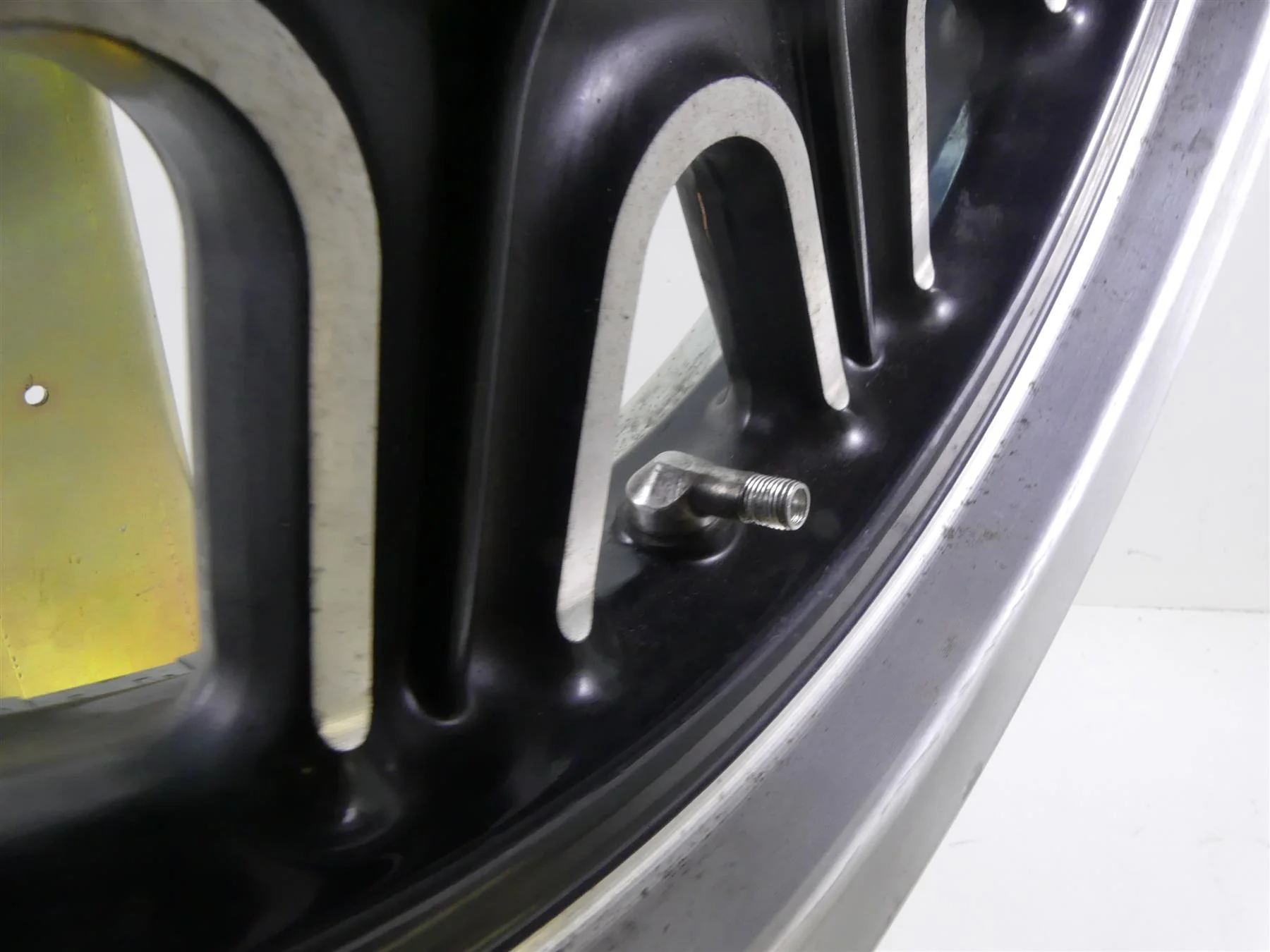 2016 Indian Chieftain Dark Horse Straight Front Cast Wheel Rim 16x3.5 1522505 - Image 7
