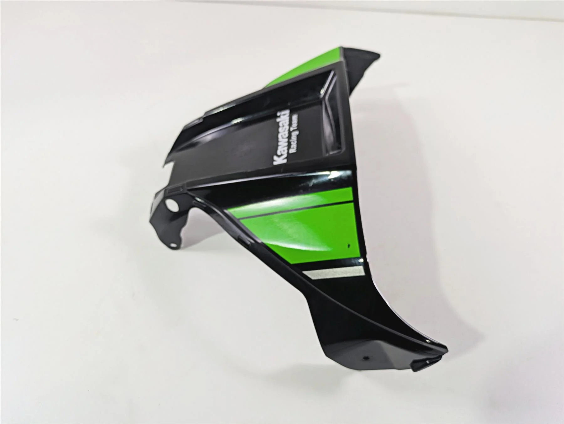 2016 Kawasaki ZX10R Ninja Center Fuel Gas Petrol Tank Cover 14092-0786-51B - Image 5