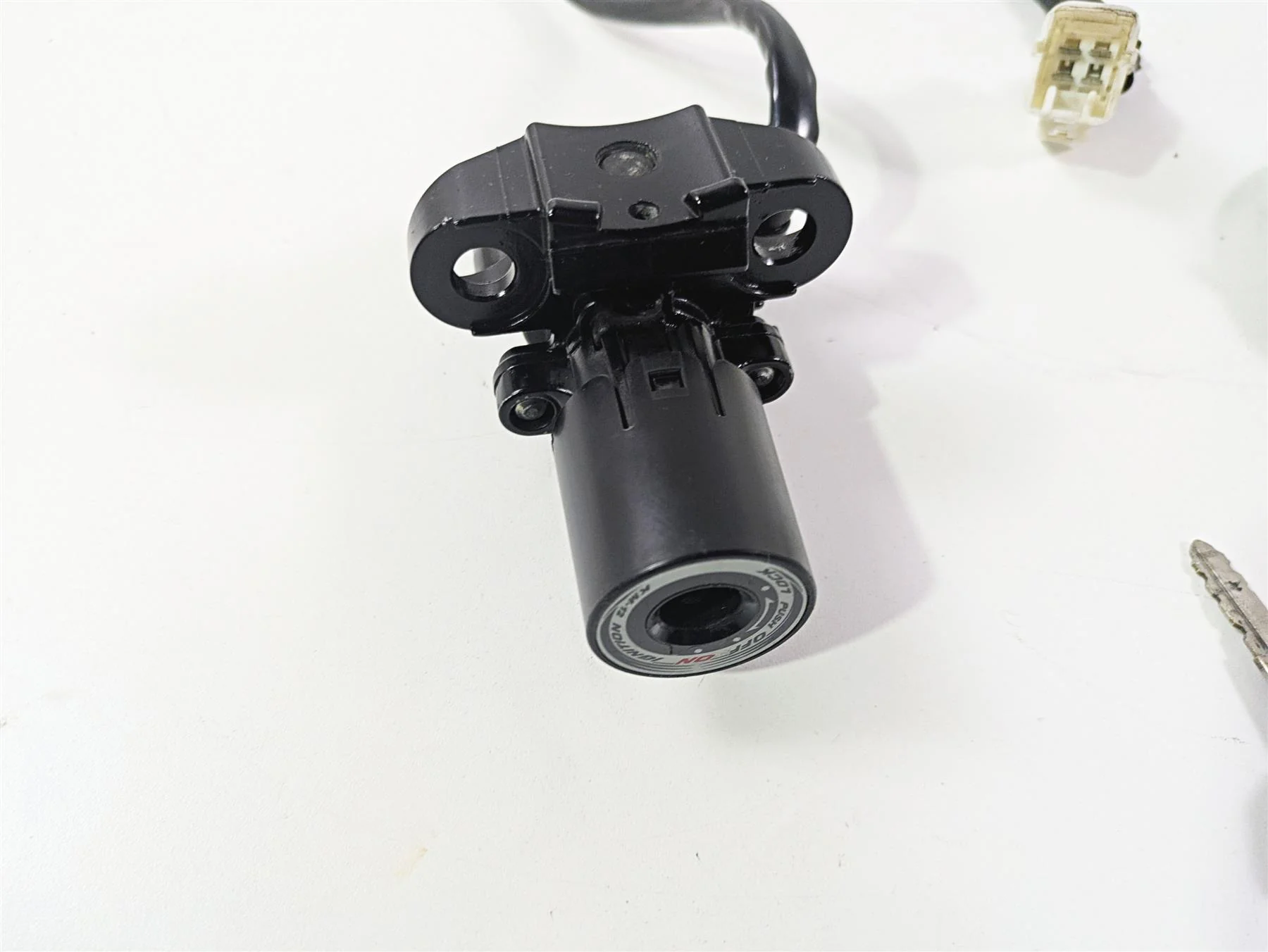 2016 Kawasaki ZX10R Ninja Ignition Switch Key Lock Tank Cap Set 27048-5104 - Image 10