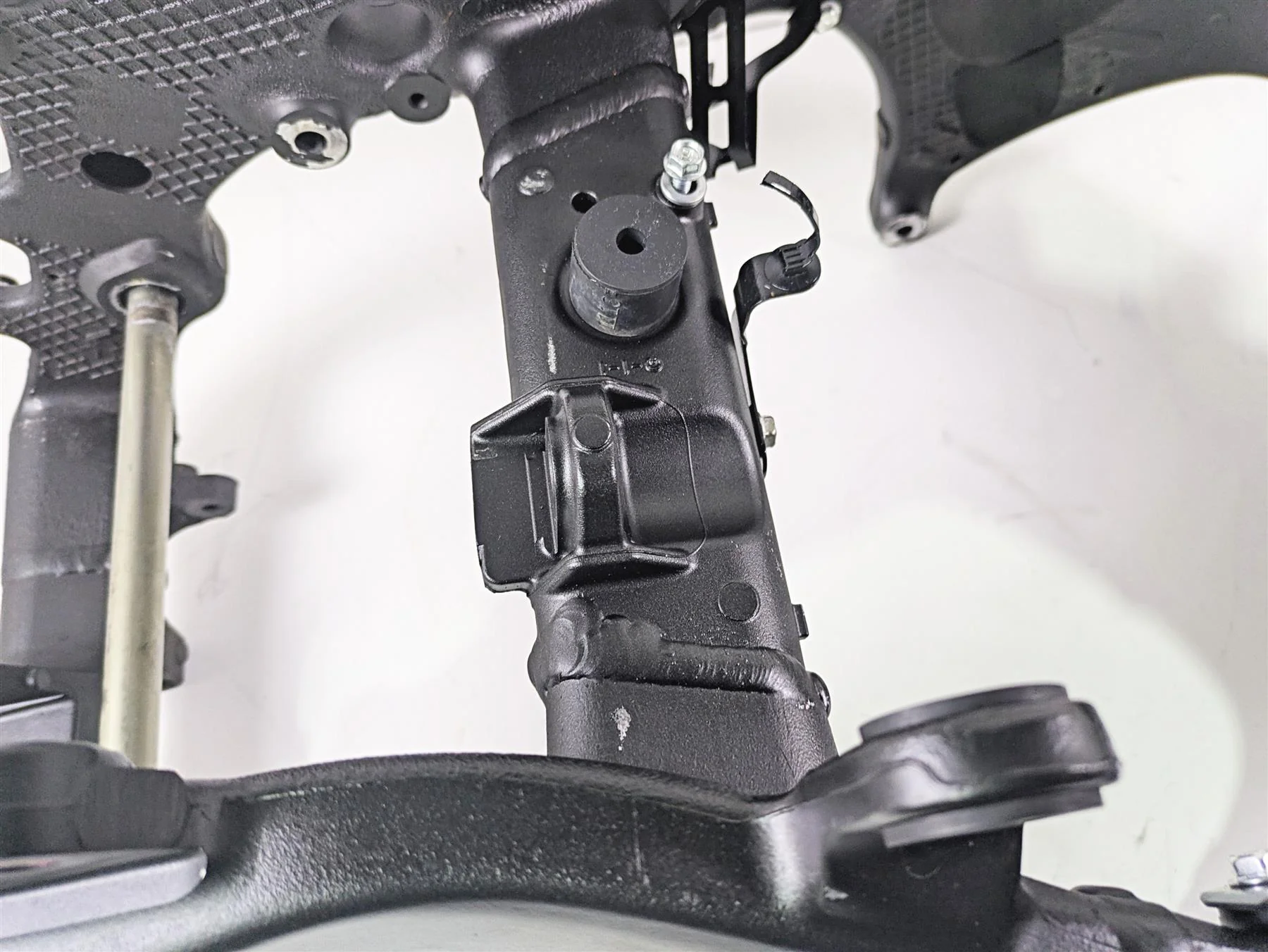 2016 Kawasaki ZX10R Ninja Straight Main Frame Chassis With Salvage Oklahoma Title 32160-0800 32160-1872-18R - Image 4