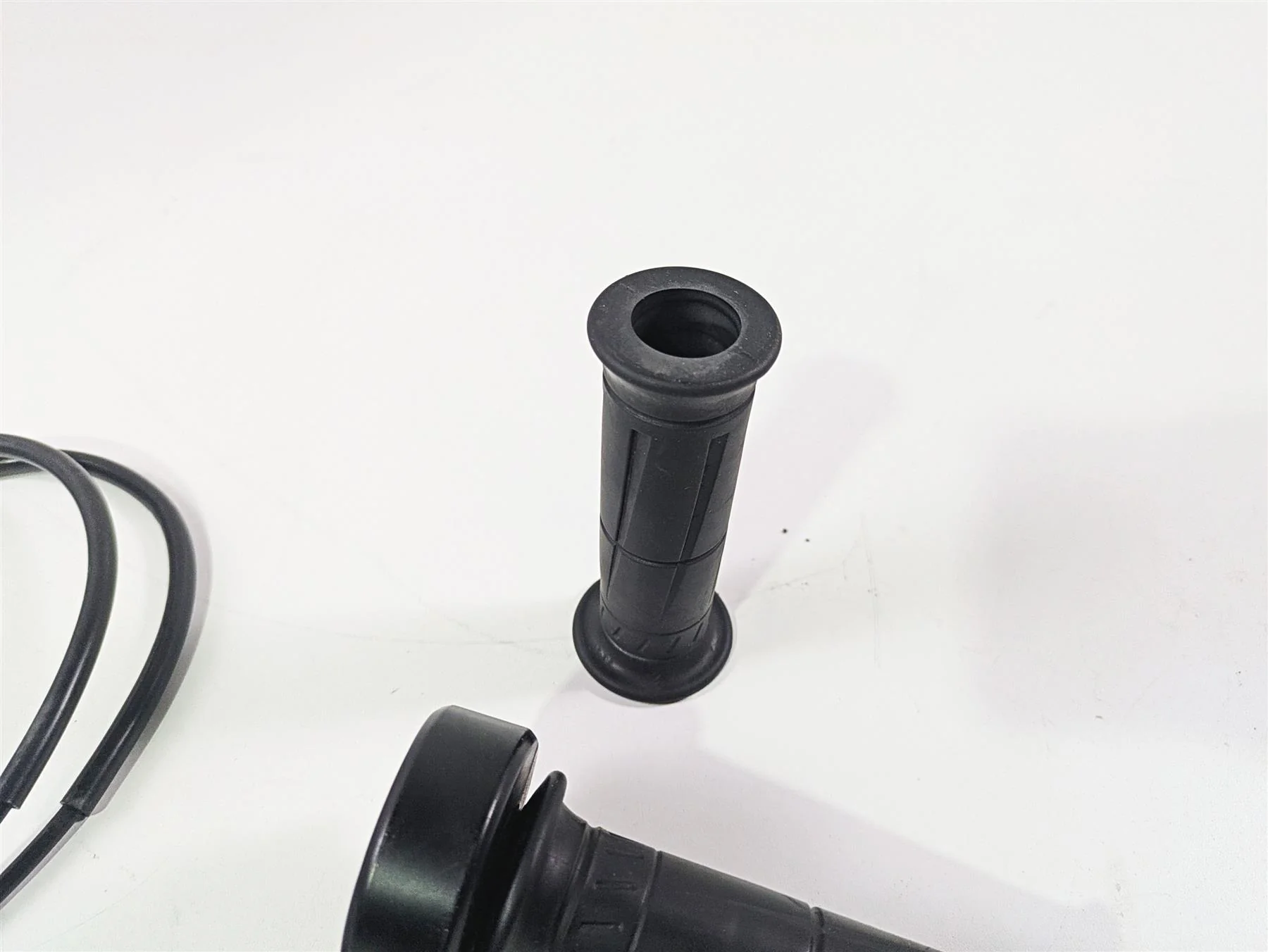 2016 Kawasaki ZX10R Ninja Throttle Grip & Cables Set 32099-0766 - Image 12