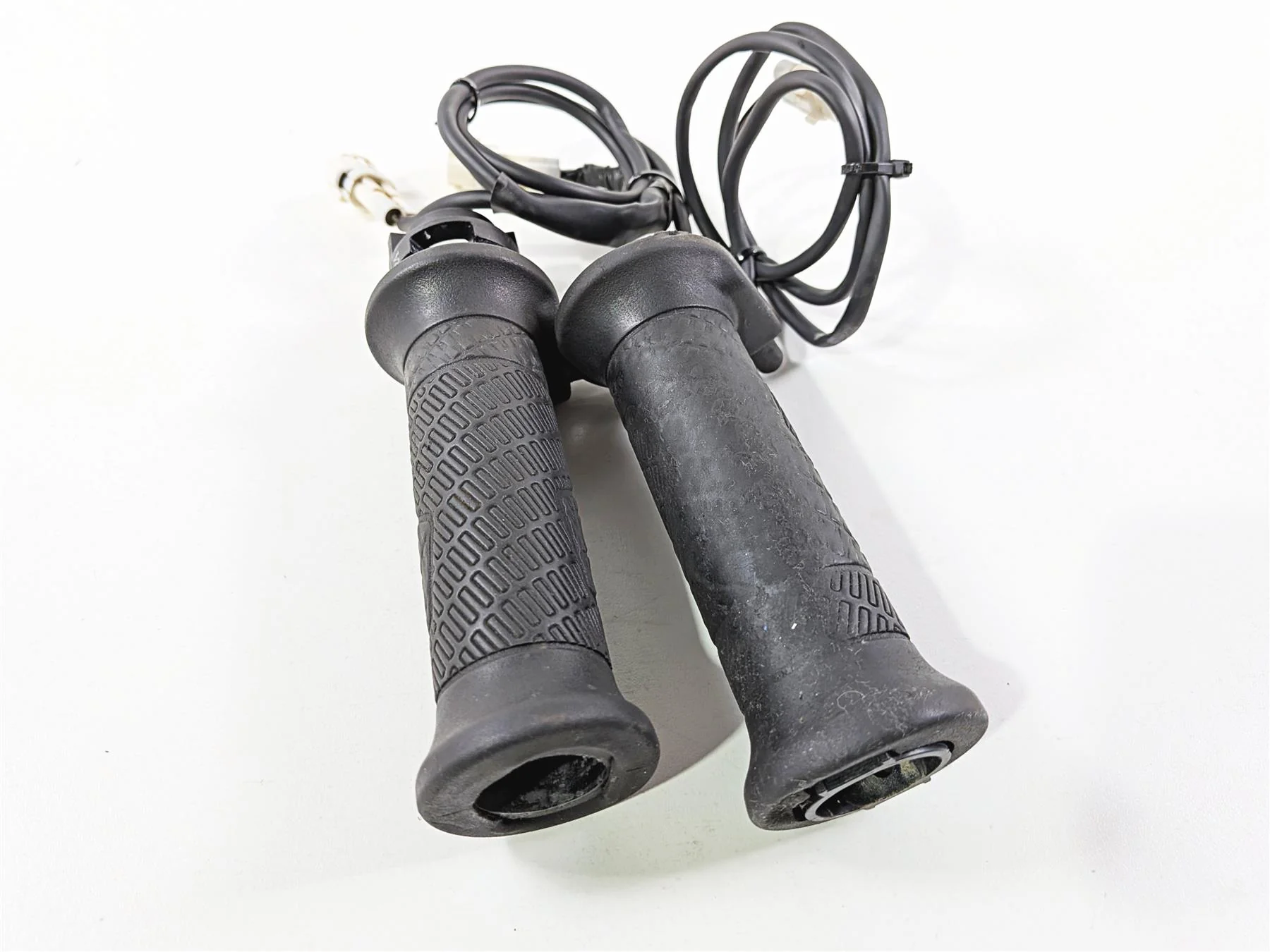 2016 KTM 1290 Super Adventure Heated Left Right Hand Grips Set - Image 10