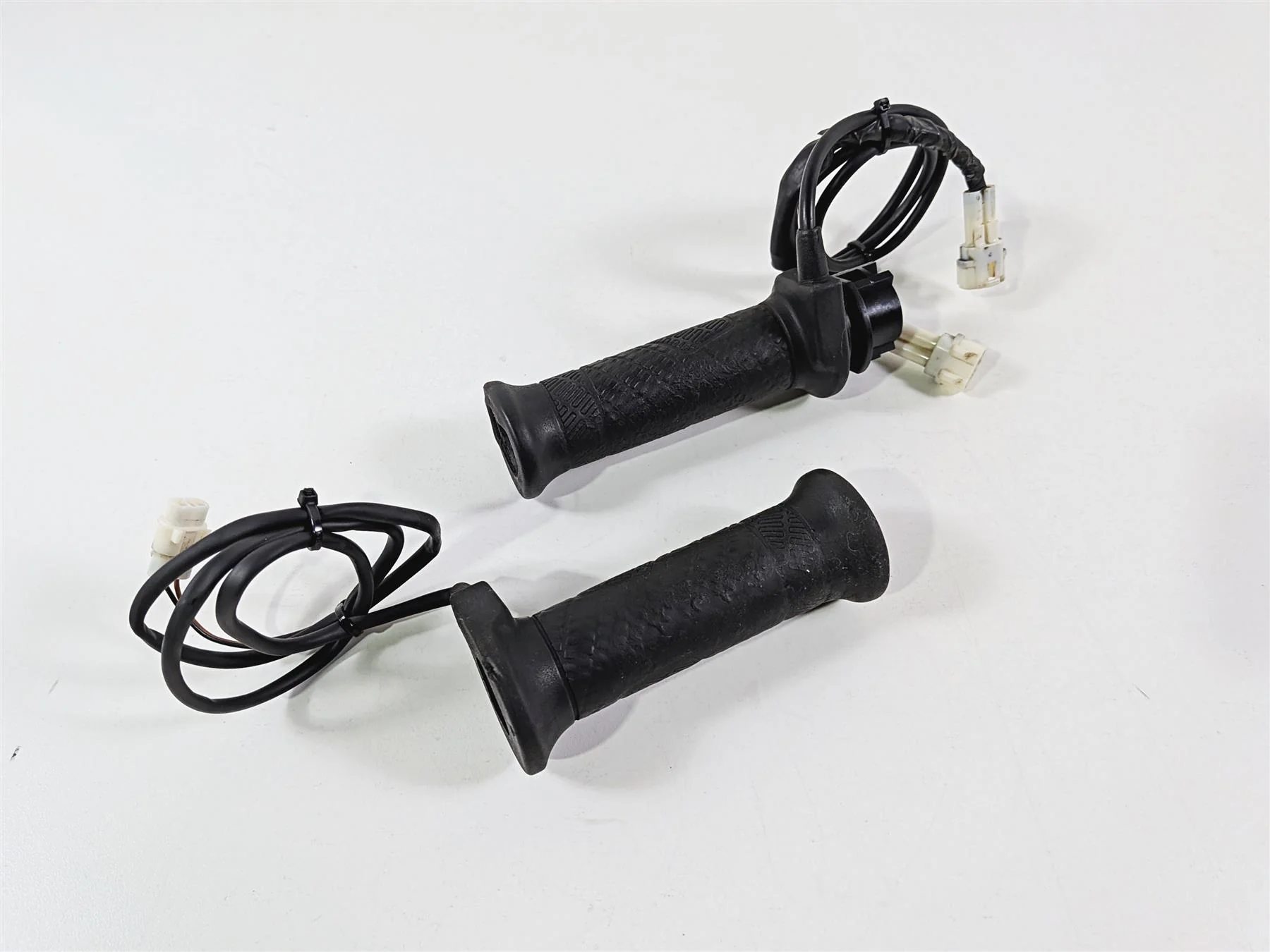 2016 KTM 1290 Super Adventure Heated Left Right Hand Grips Set - Image 12