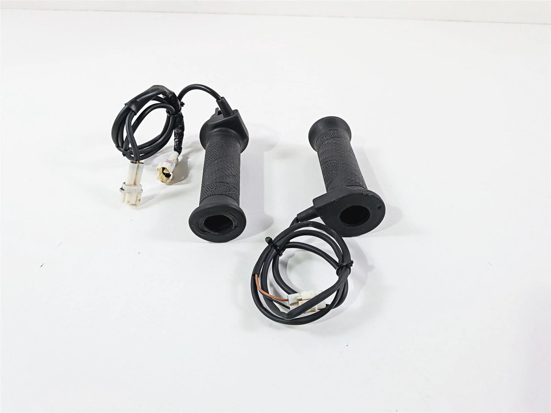 2016 KTM 1290 Super Adventure Heated Left Right Hand Grips Set - Image 3