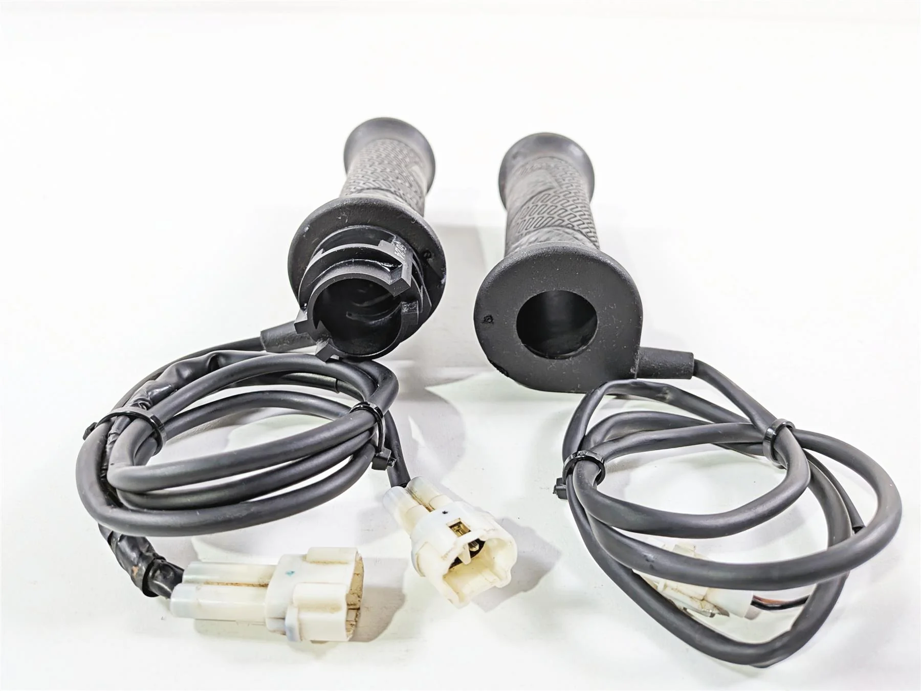 2016 KTM 1290 Super Adventure Heated Left Right Hand Grips Set - Image 8