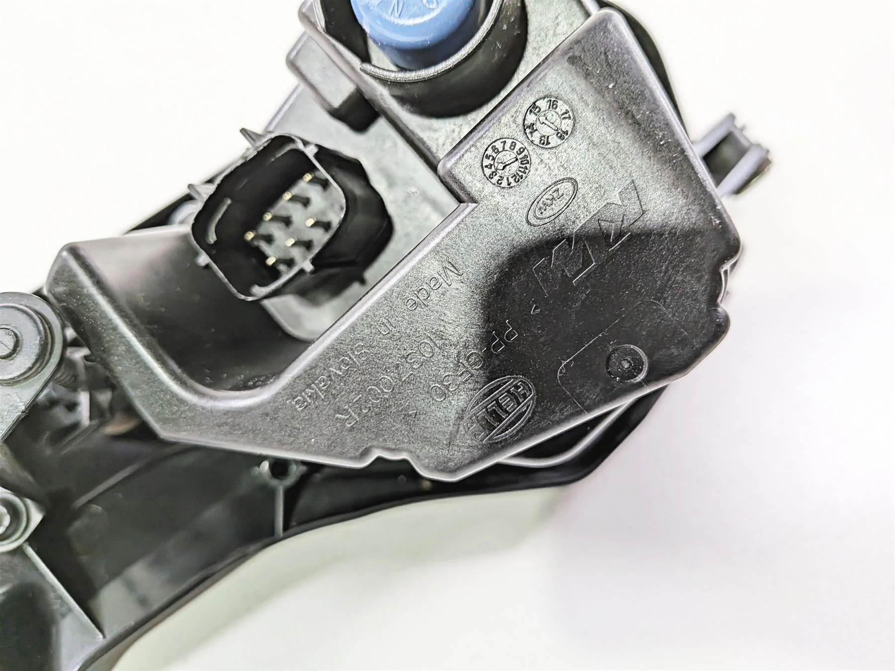 2016 KTM 1290 Super Adventure Right Cornering Aux Fog Light - Read 60414008000 - Image 13