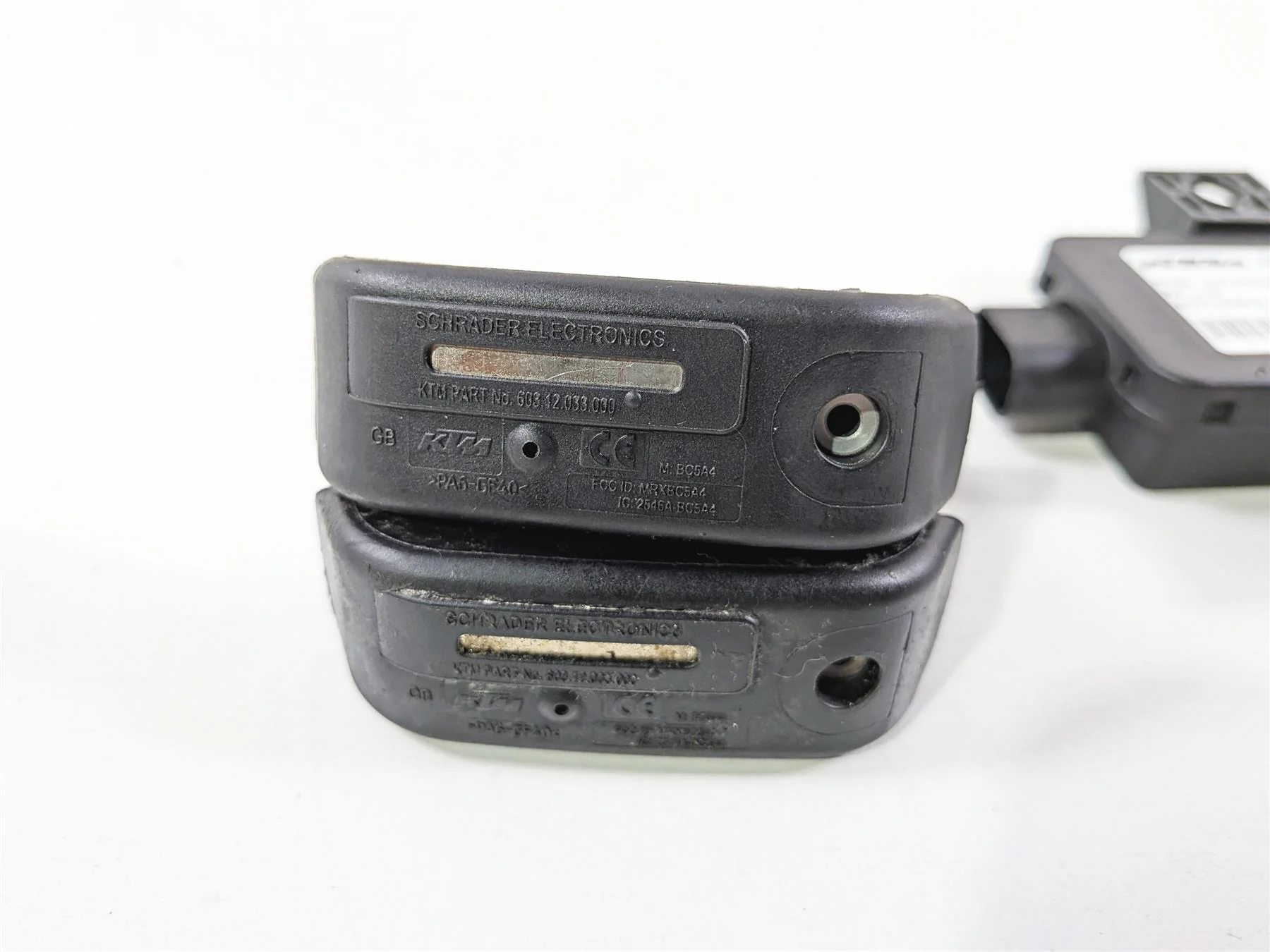 2016 KTM 1290 Super Adventure Tire Pressure Sensors & Module 60312032000 - Image 9