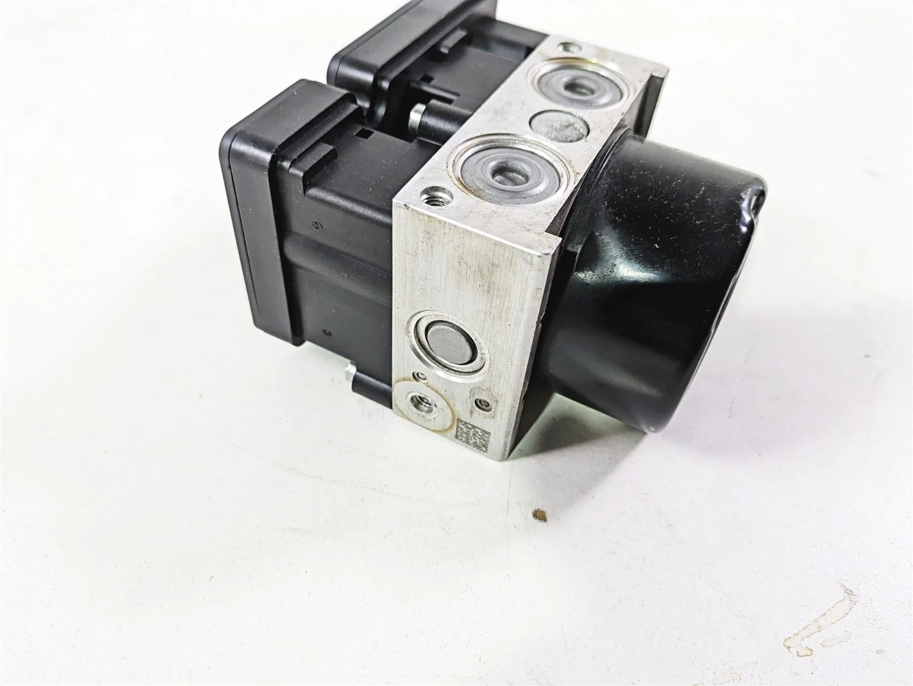 2016 Moto Guzzi Stelvio 1200 8V NTX Abs Brake Pump Unit Module 895351 - Image 11