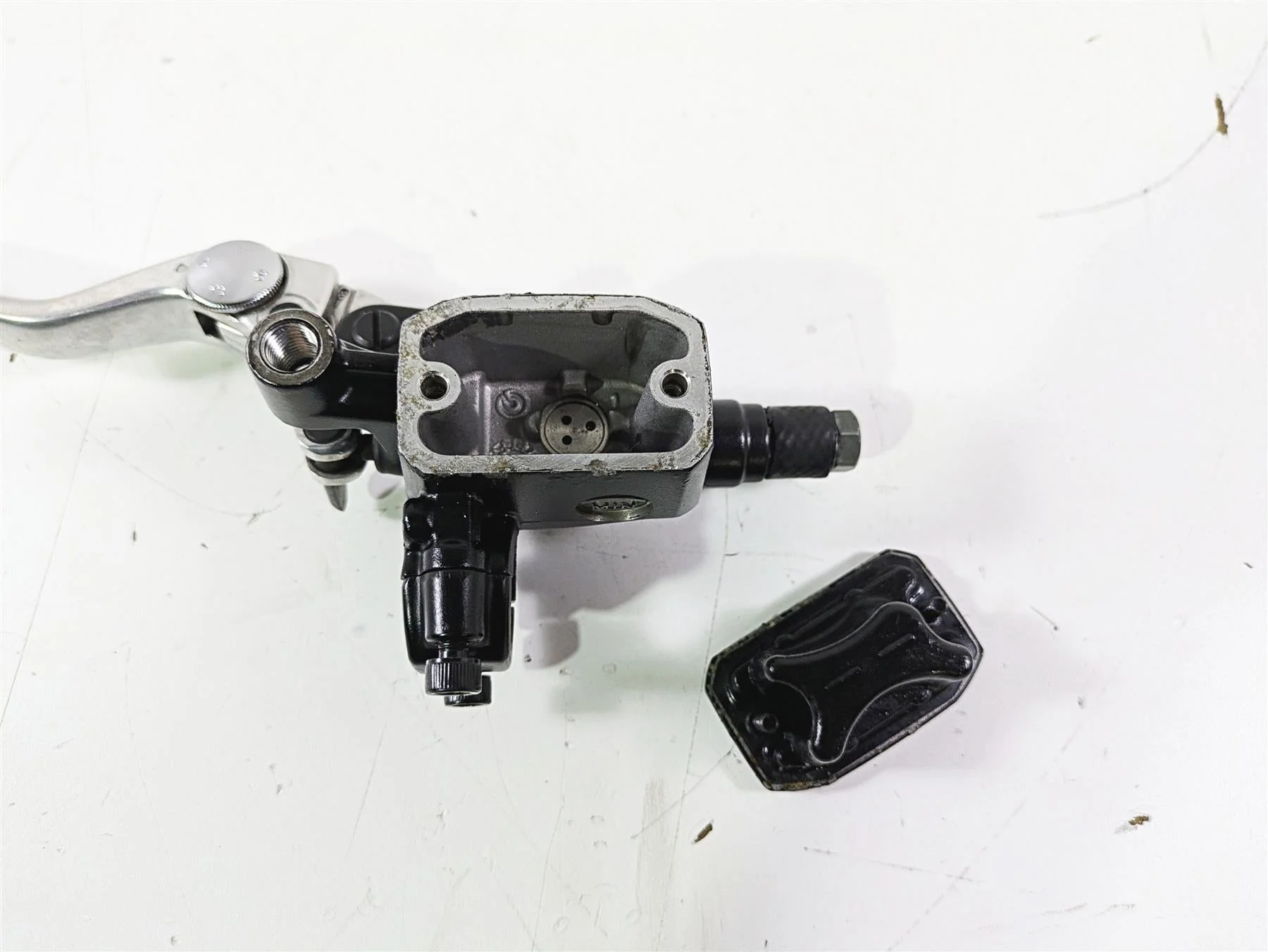 2016 Moto Guzzi Stelvio 1200 8V NTX Brembo Clutch Master Cylinder 978607 - Image 2
